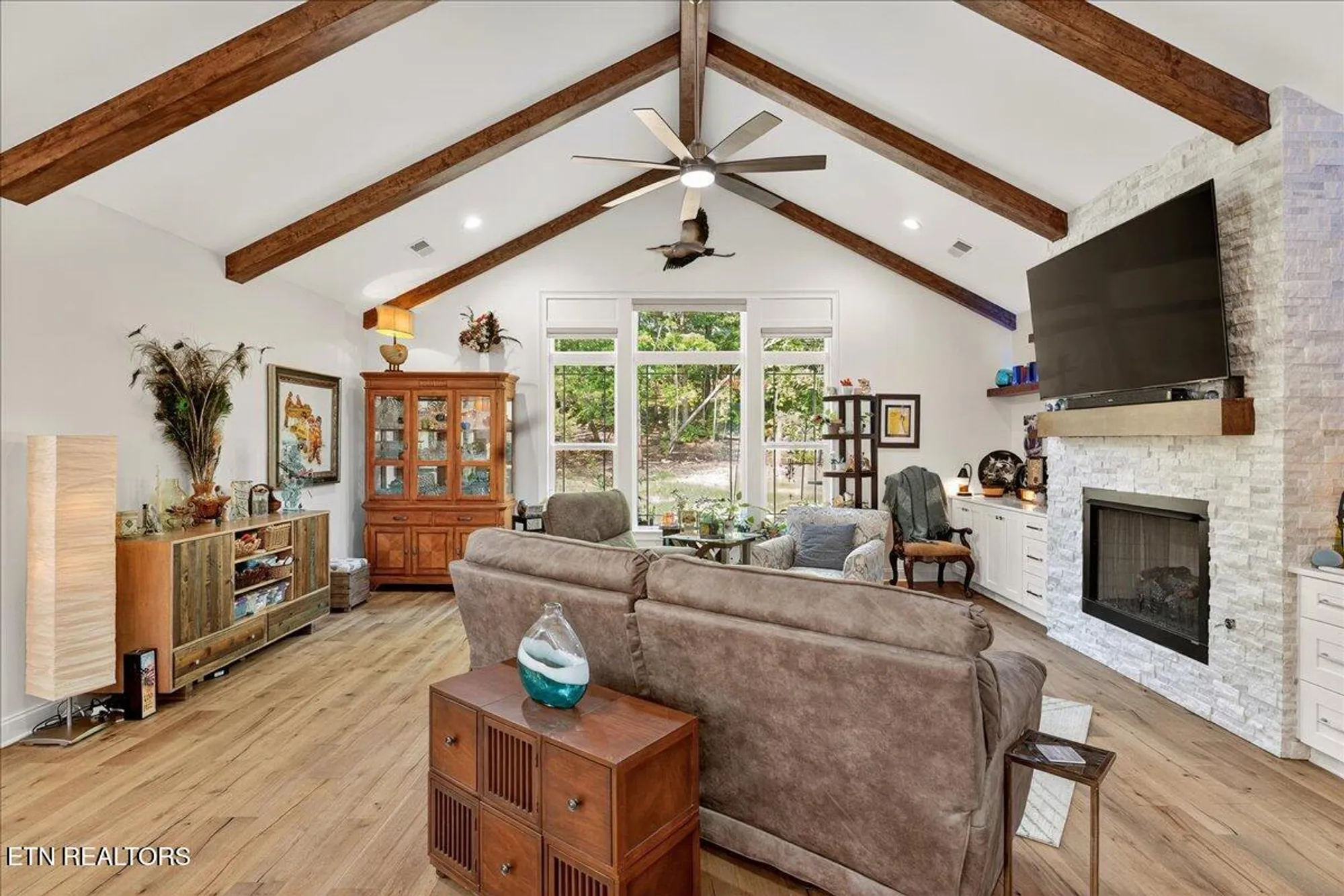 Property Slideshow image 8 of 47 | 297 dudala way, Loudon, TN, 37774