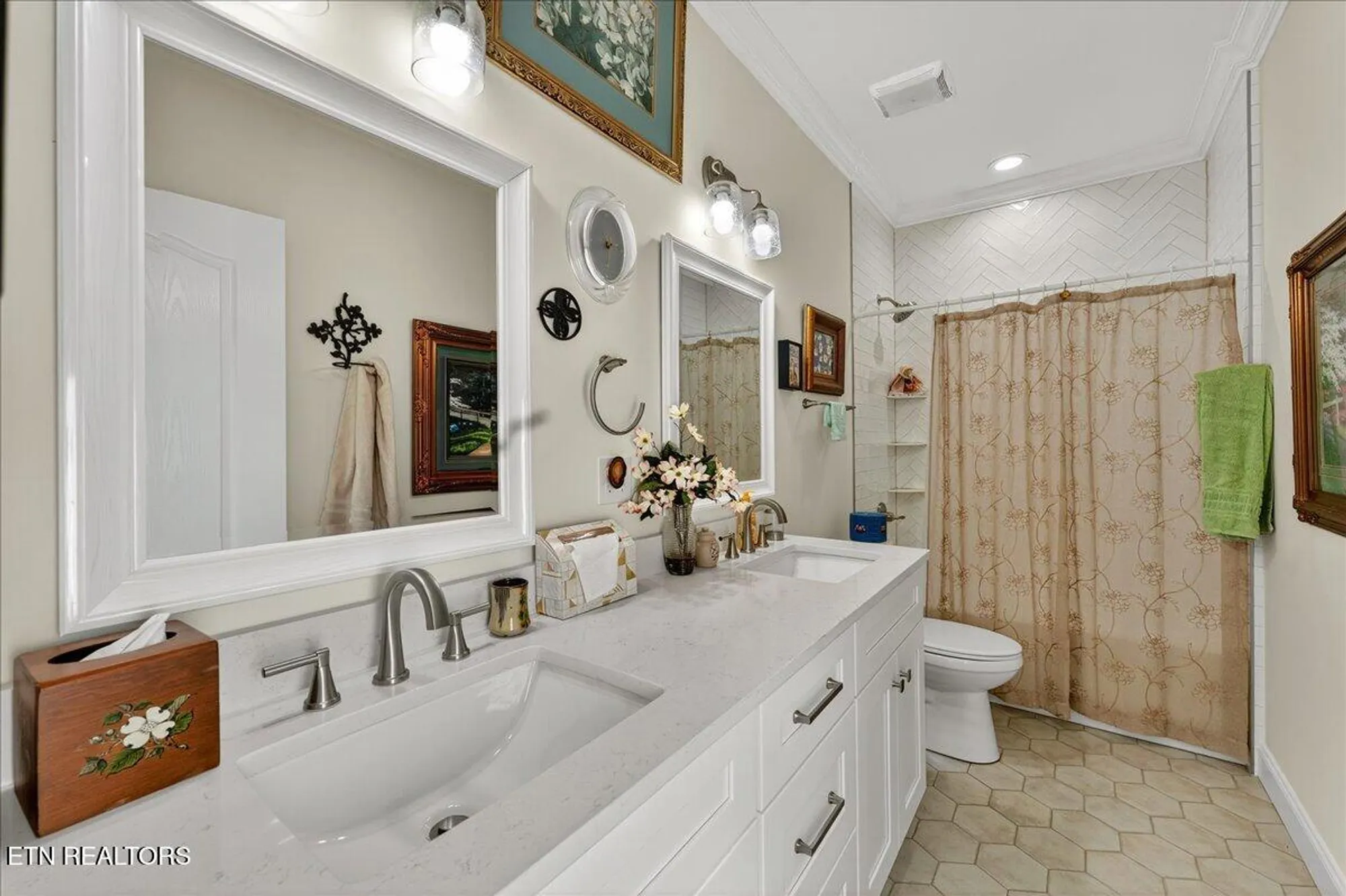 Property Slideshow image 31 of 47 | 297 dudala way, Loudon, TN, 37774