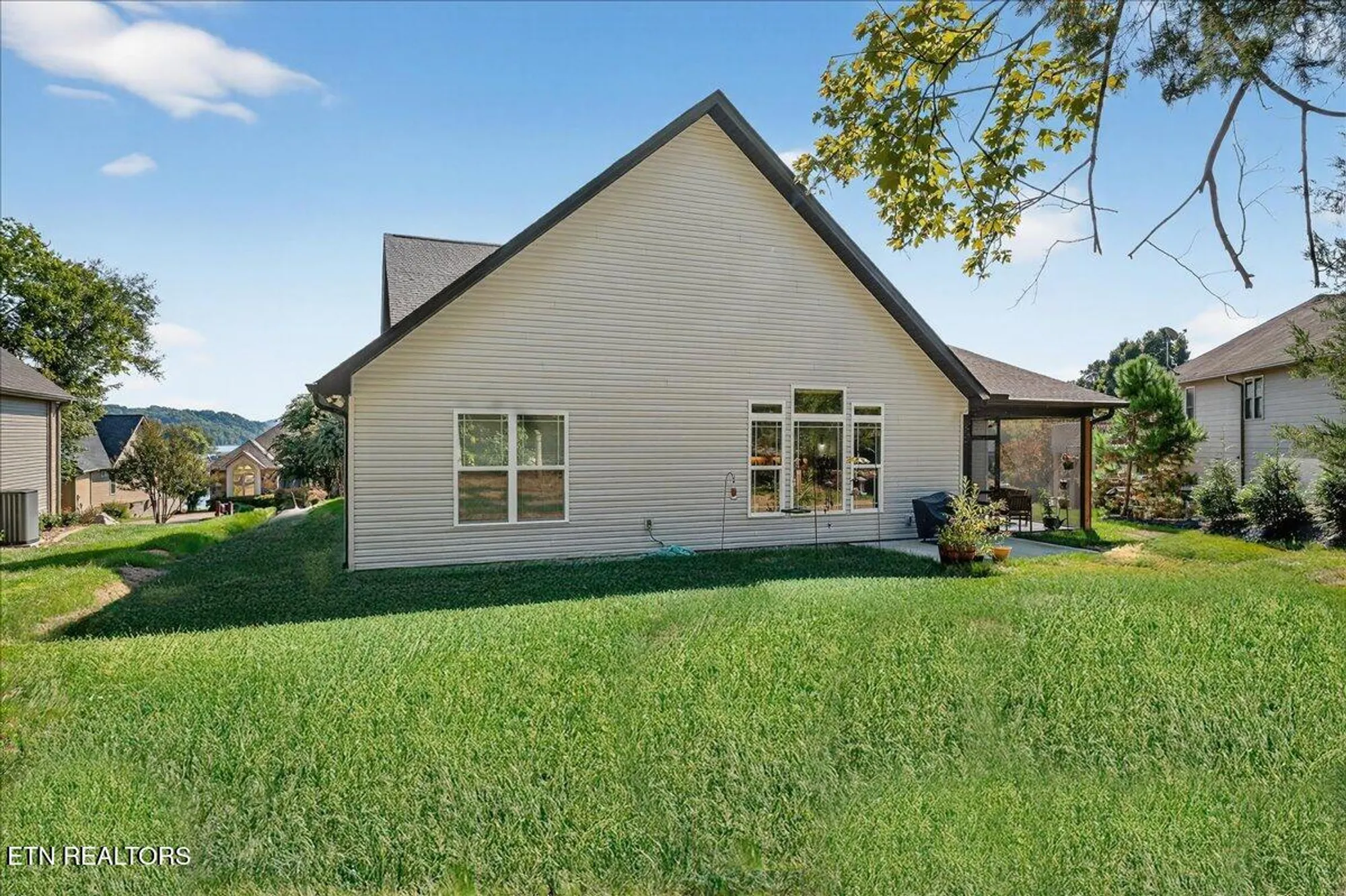 Property Slideshow image 44 of 47 | 297 dudala way, Loudon, TN, 37774