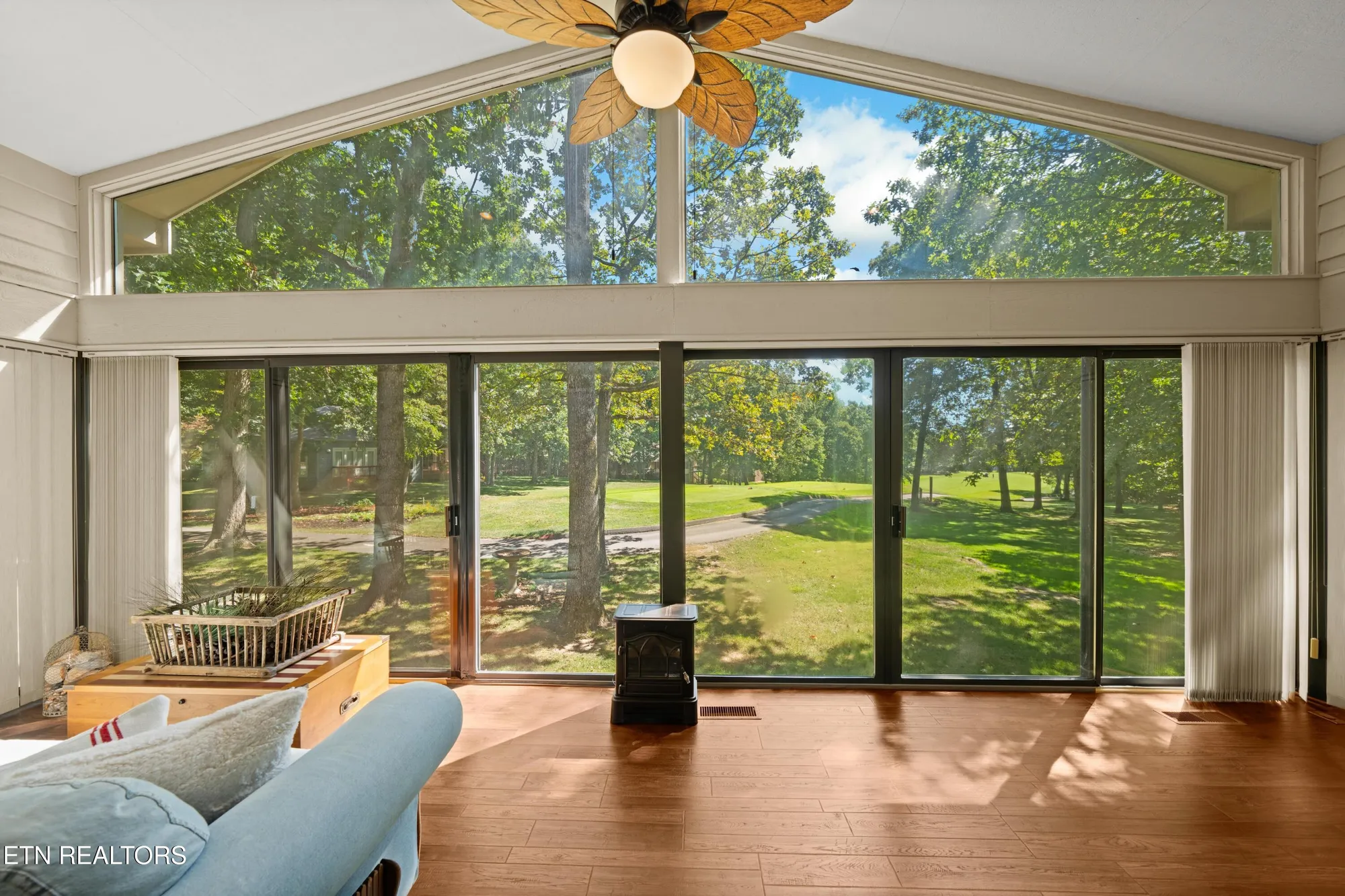 Property Slideshow image 16 of 61 | 220 catoosa blvd, Crossville, TN, 38558