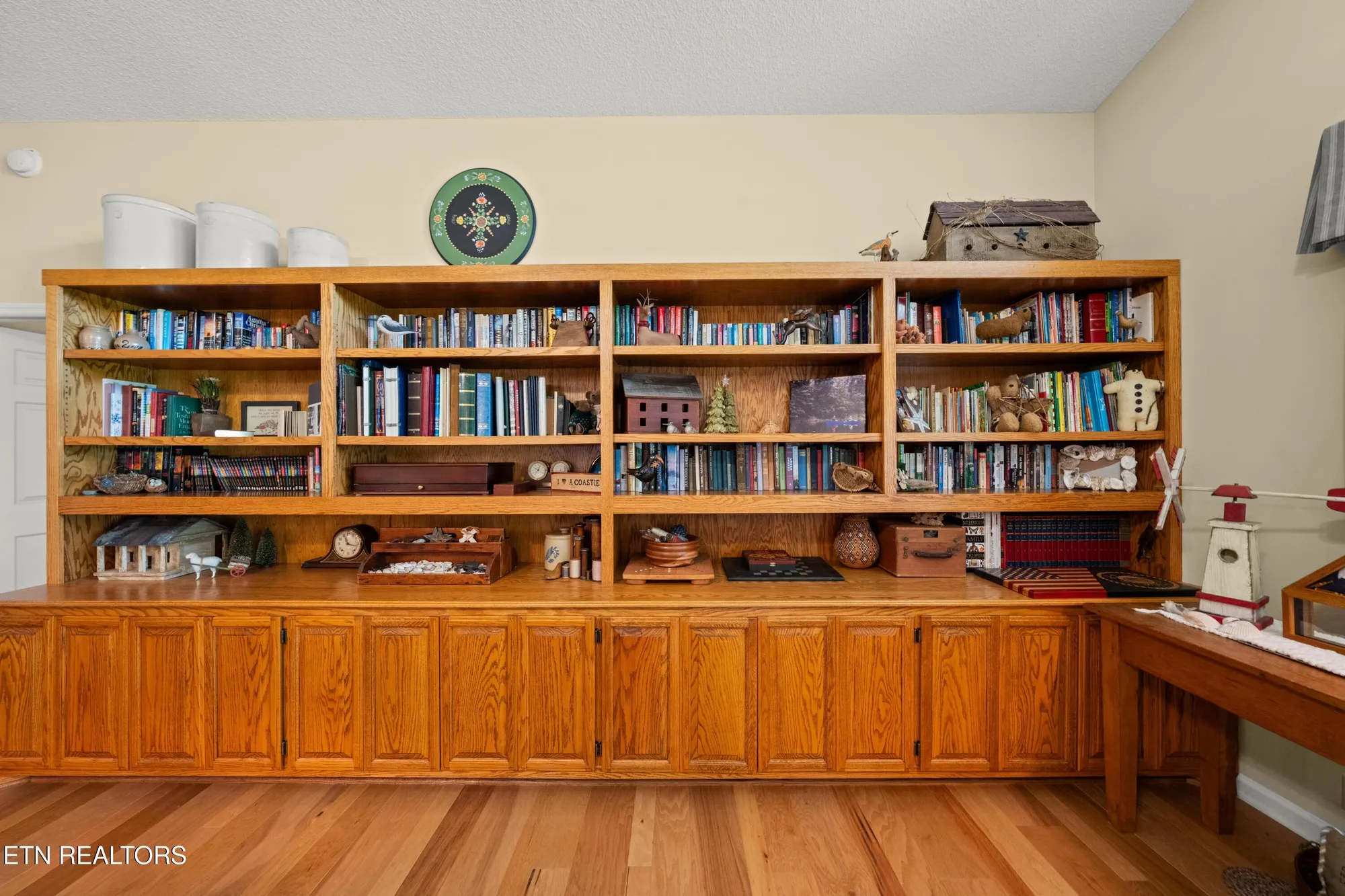 Property Slideshow image 13 of 61 | 220 catoosa blvd, Crossville, TN, 38558