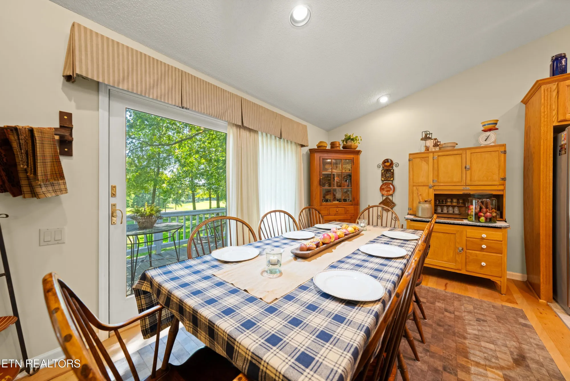 Property Slideshow image 22 of 61 | 220 catoosa blvd, Crossville, TN, 38558