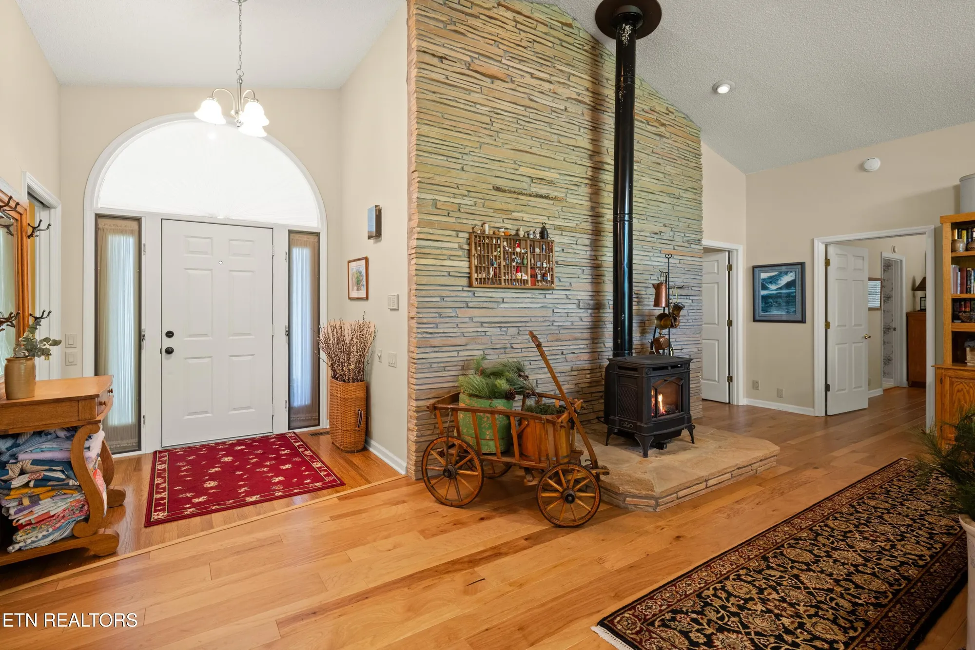 Property Slideshow image 14 of 61 | 220 catoosa blvd, Crossville, TN, 38558