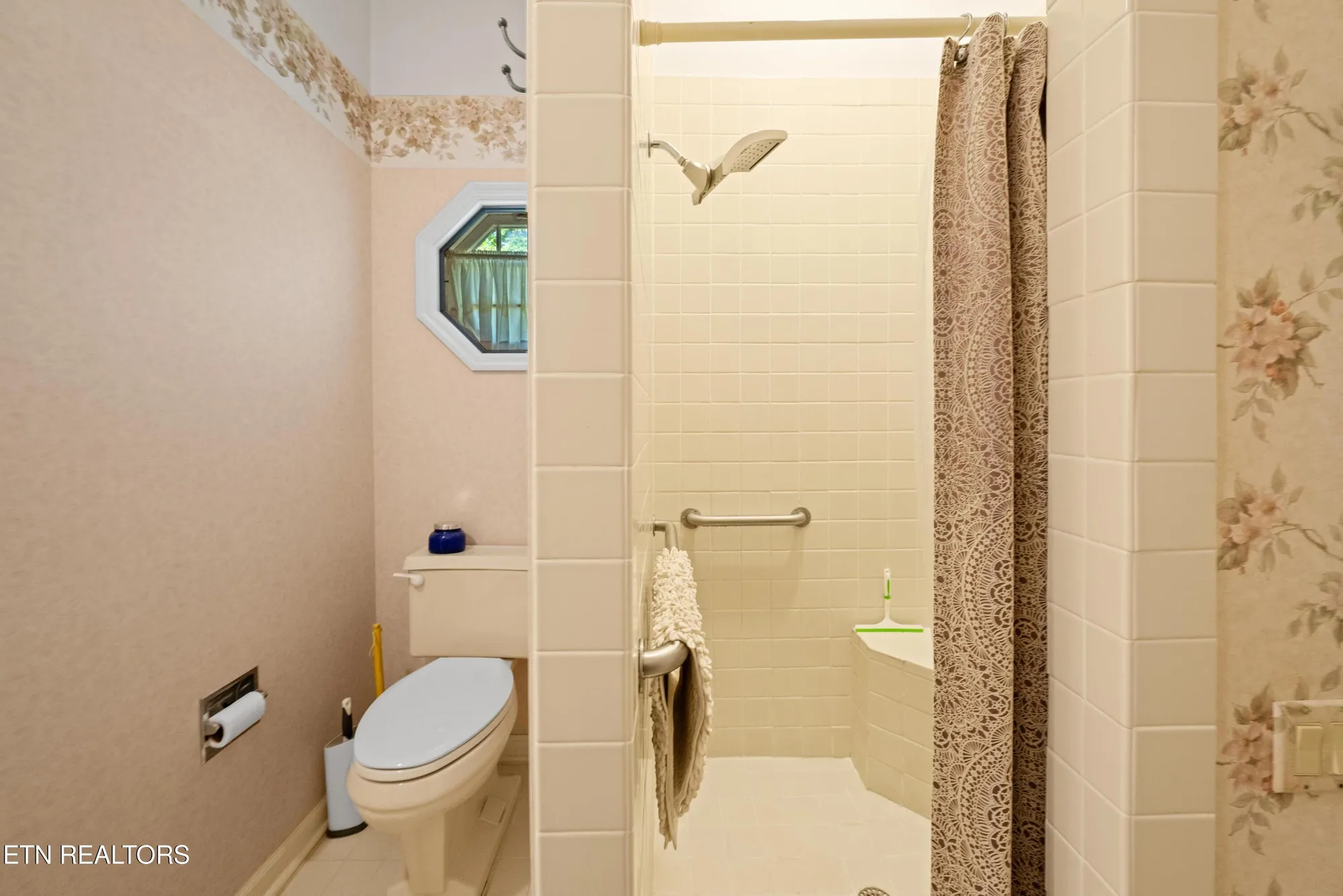 Property Slideshow image 46 of 61 | 220 catoosa blvd, Crossville, TN, 38558