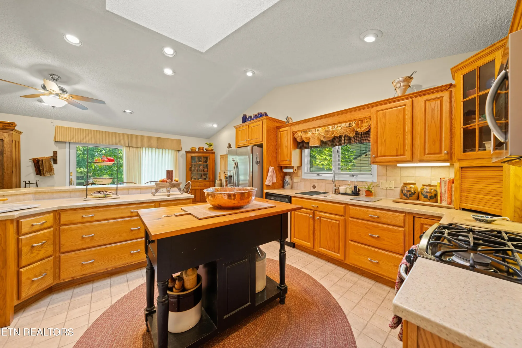 Property Slideshow image 27 of 61 | 220 catoosa blvd, Crossville, TN, 38558