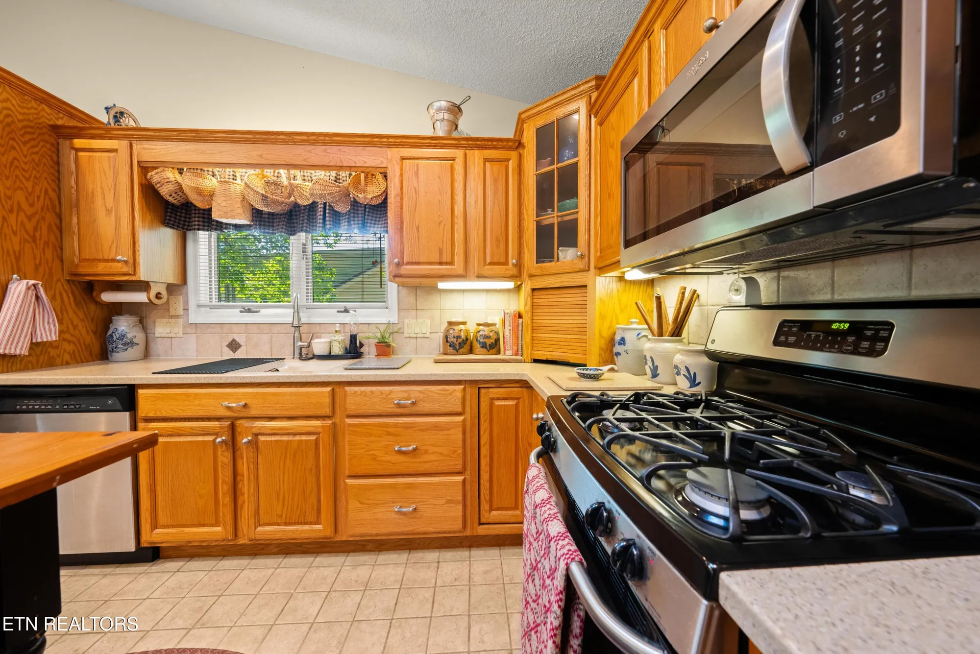 Property Slideshow image 28 of 61 | 220 catoosa blvd, Crossville, TN, 38558