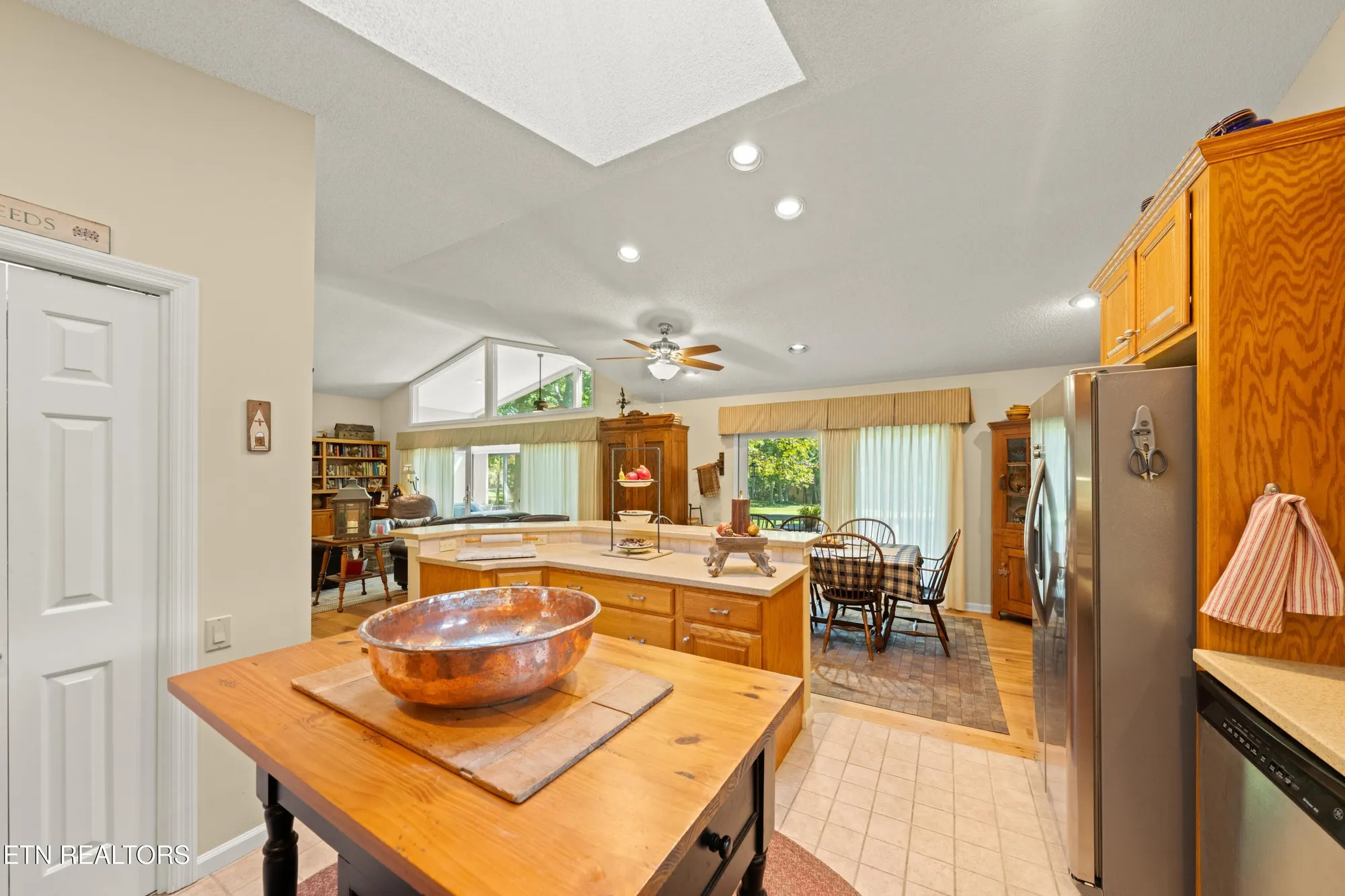 Property Slideshow image 29 of 61 | 220 catoosa blvd, Crossville, TN, 38558