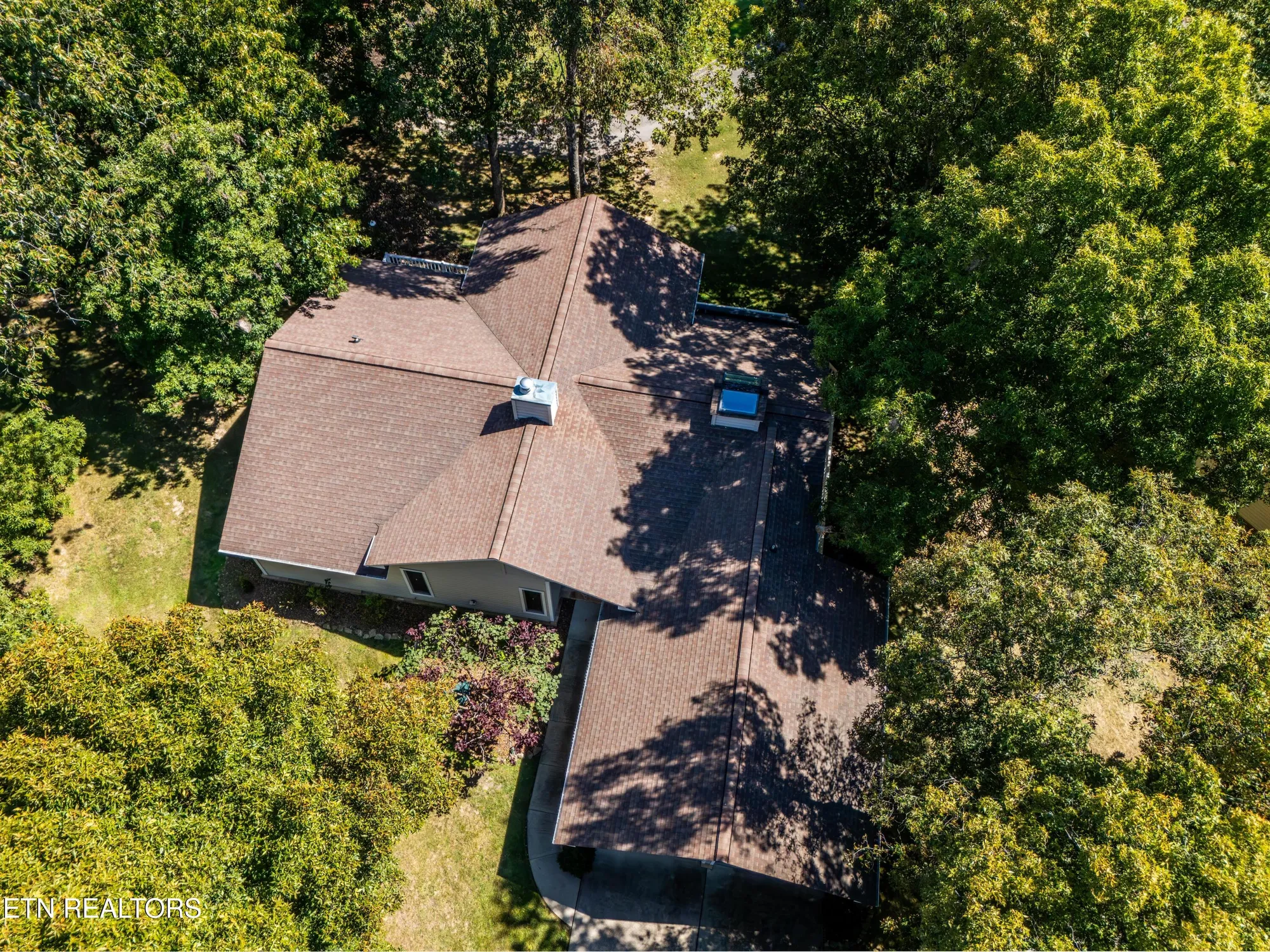 Property Slideshow image 3 of 61 | 220 catoosa blvd, Crossville, TN, 38558