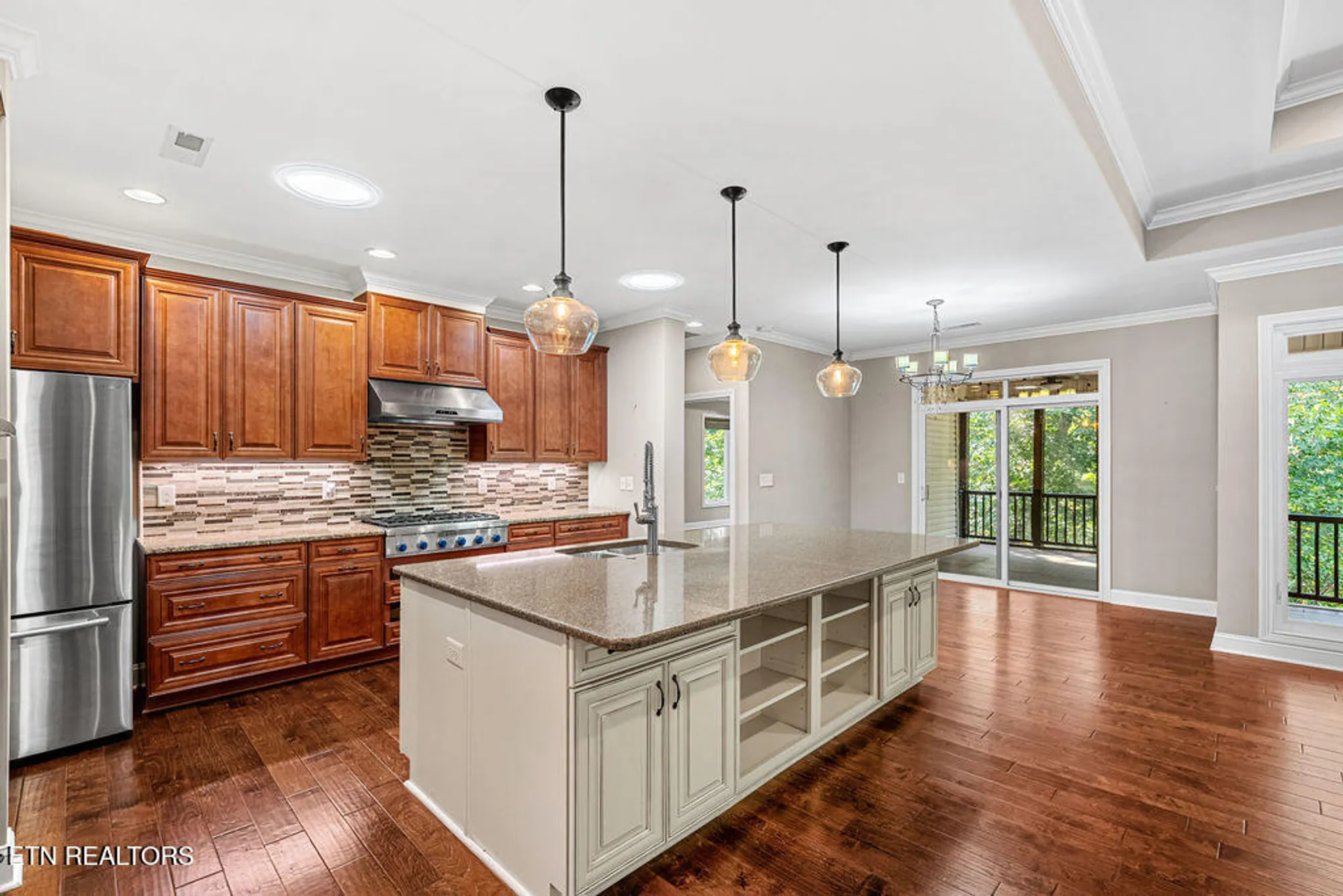 Property Slideshow image 10 of 40 | 111 osage ct, Loudon, TN, 37774