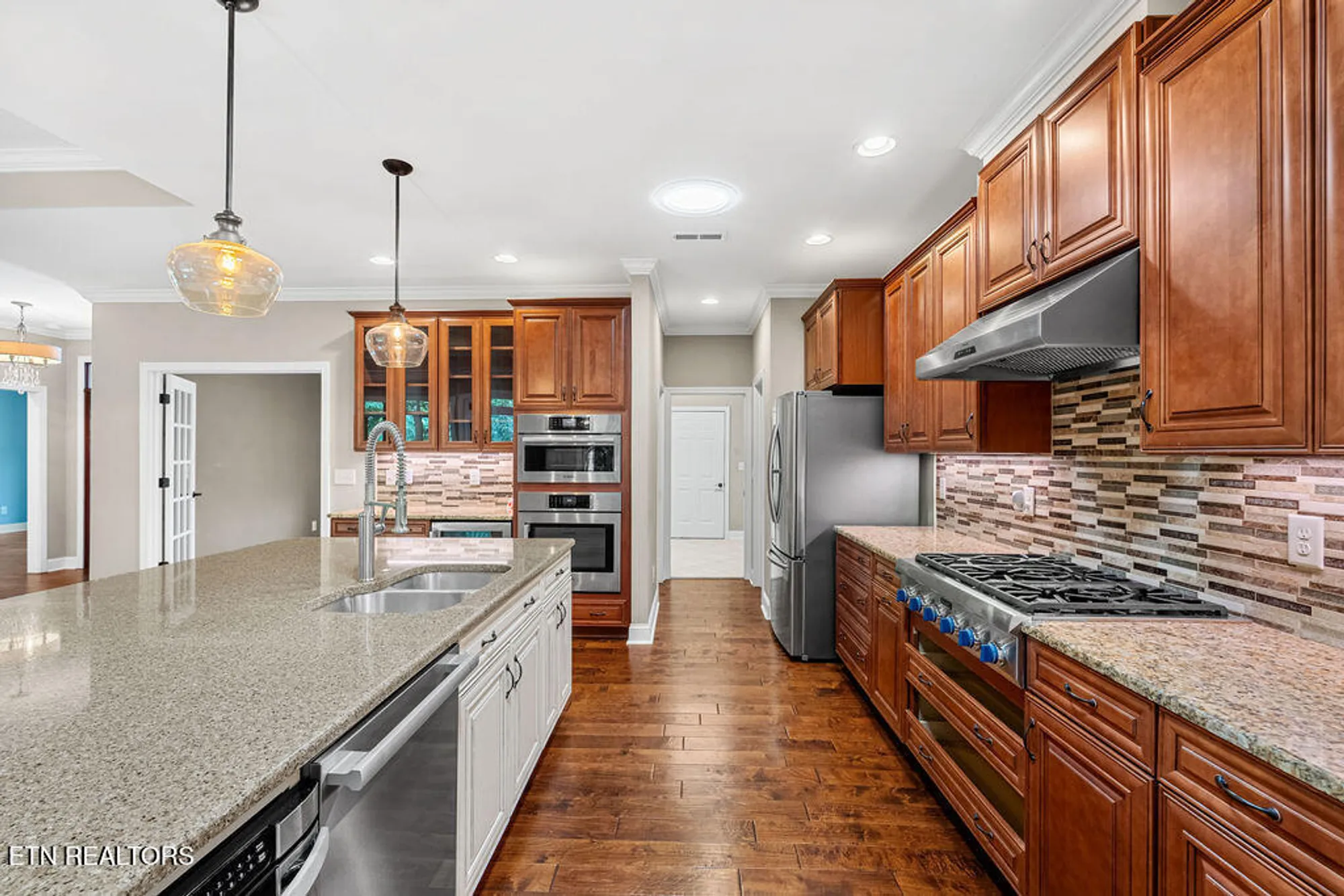 Property Slideshow image 11 of 40 | 111 osage ct, Loudon, TN, 37774