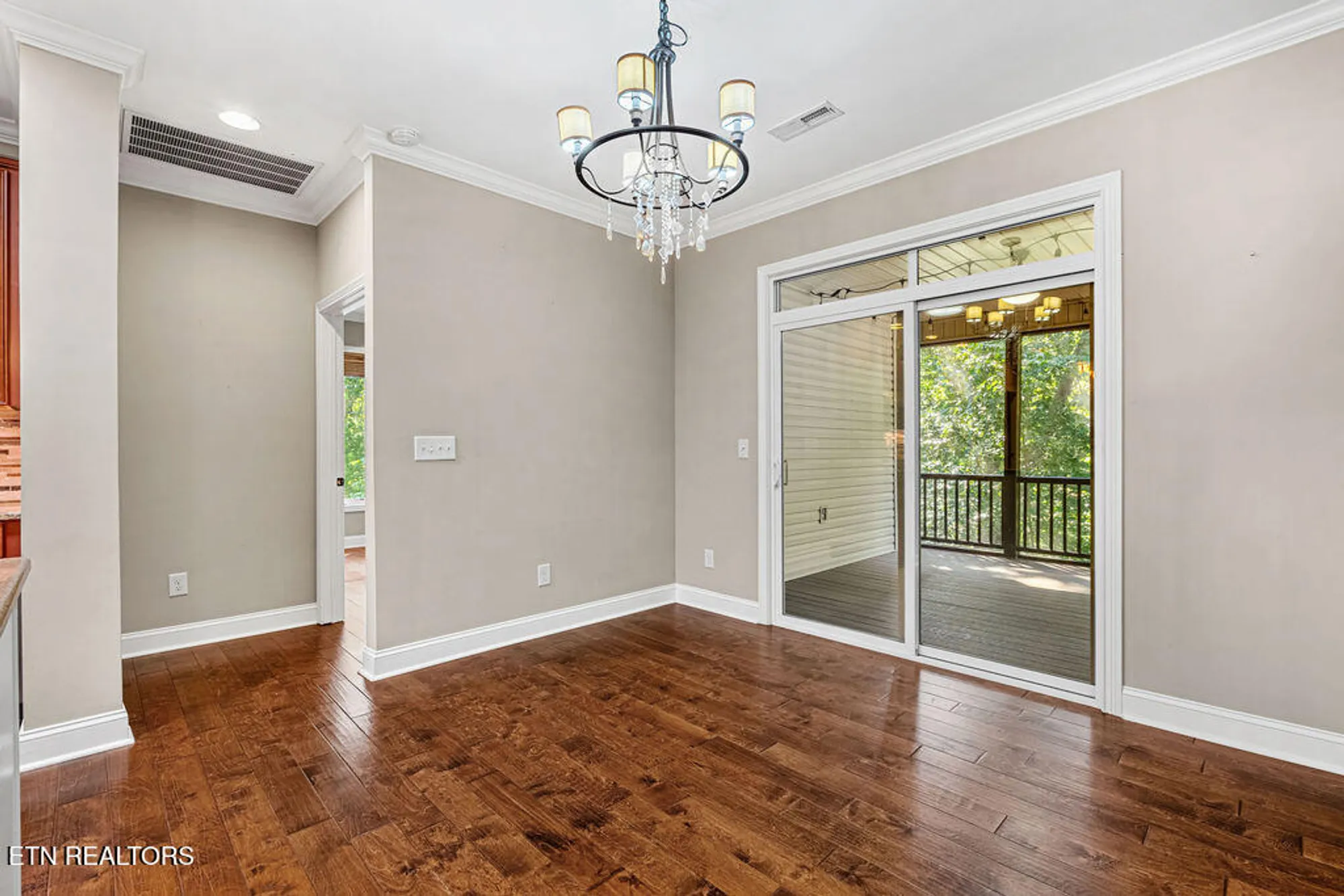 Property Slideshow image 13 of 40 | 111 osage ct, Loudon, TN, 37774