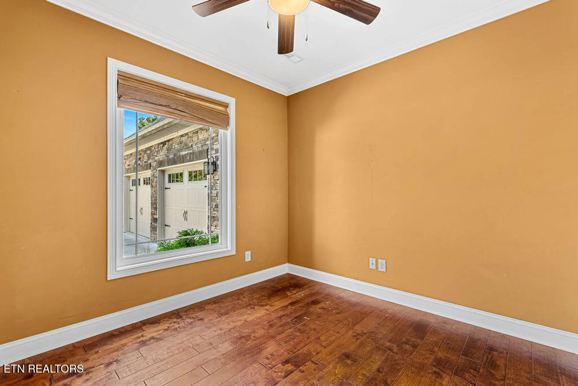 Property Slideshow image 14 of 40 | 111 osage ct, Loudon, TN, 37774