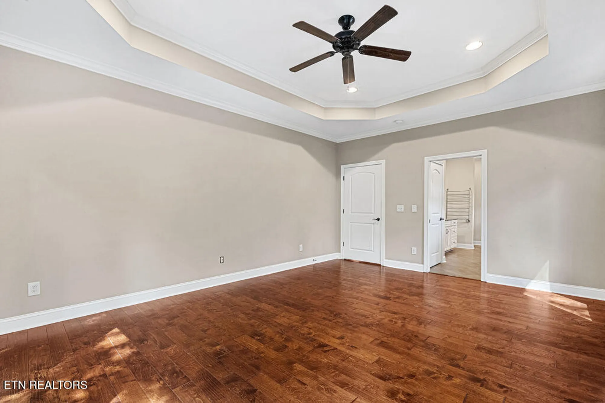 Property Slideshow image 25 of 40 | 111 osage ct, Loudon, TN, 37774