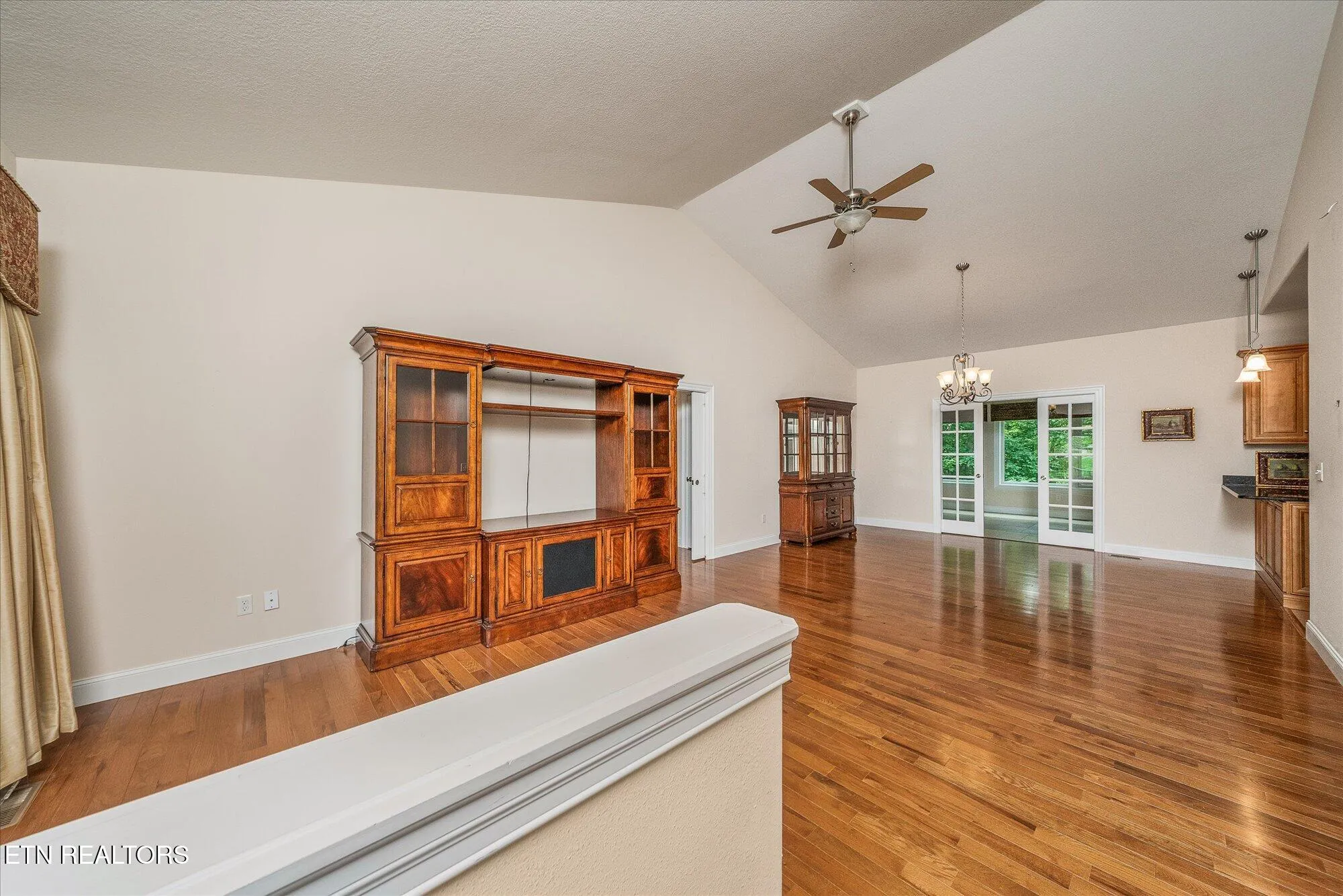 Property Slideshow image 17 of 35 | 15 chatham ct, Crossville, TN, 38558