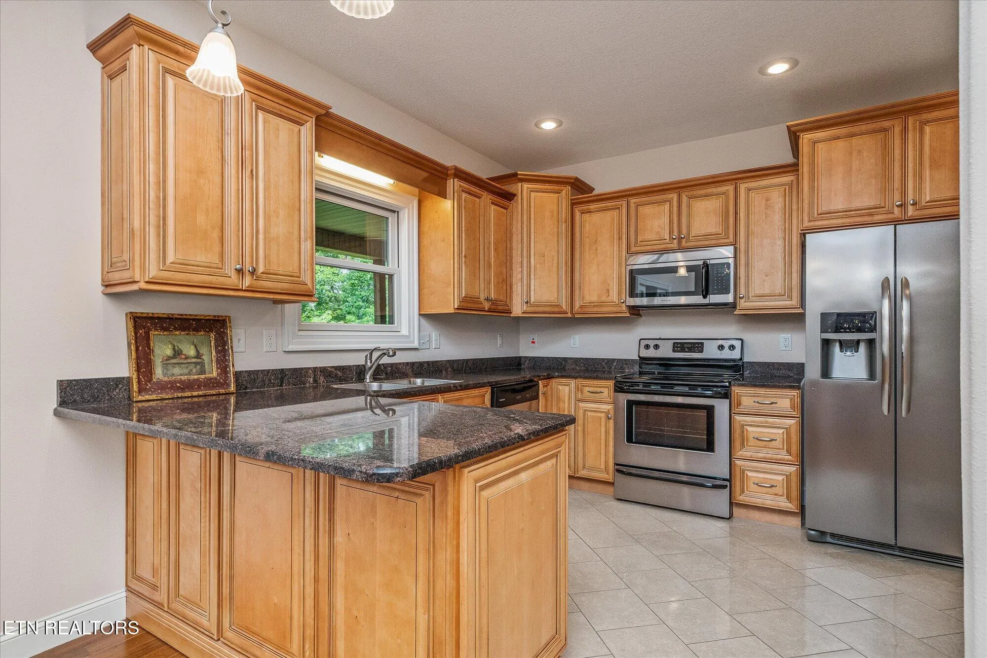 Property Slideshow image 19 of 35 | 15 chatham ct, Crossville, TN, 38558