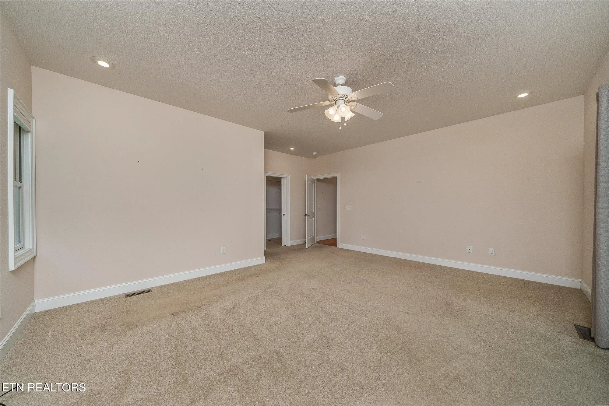 Property Slideshow image 28 of 35 | 15 chatham ct, Crossville, TN, 38558