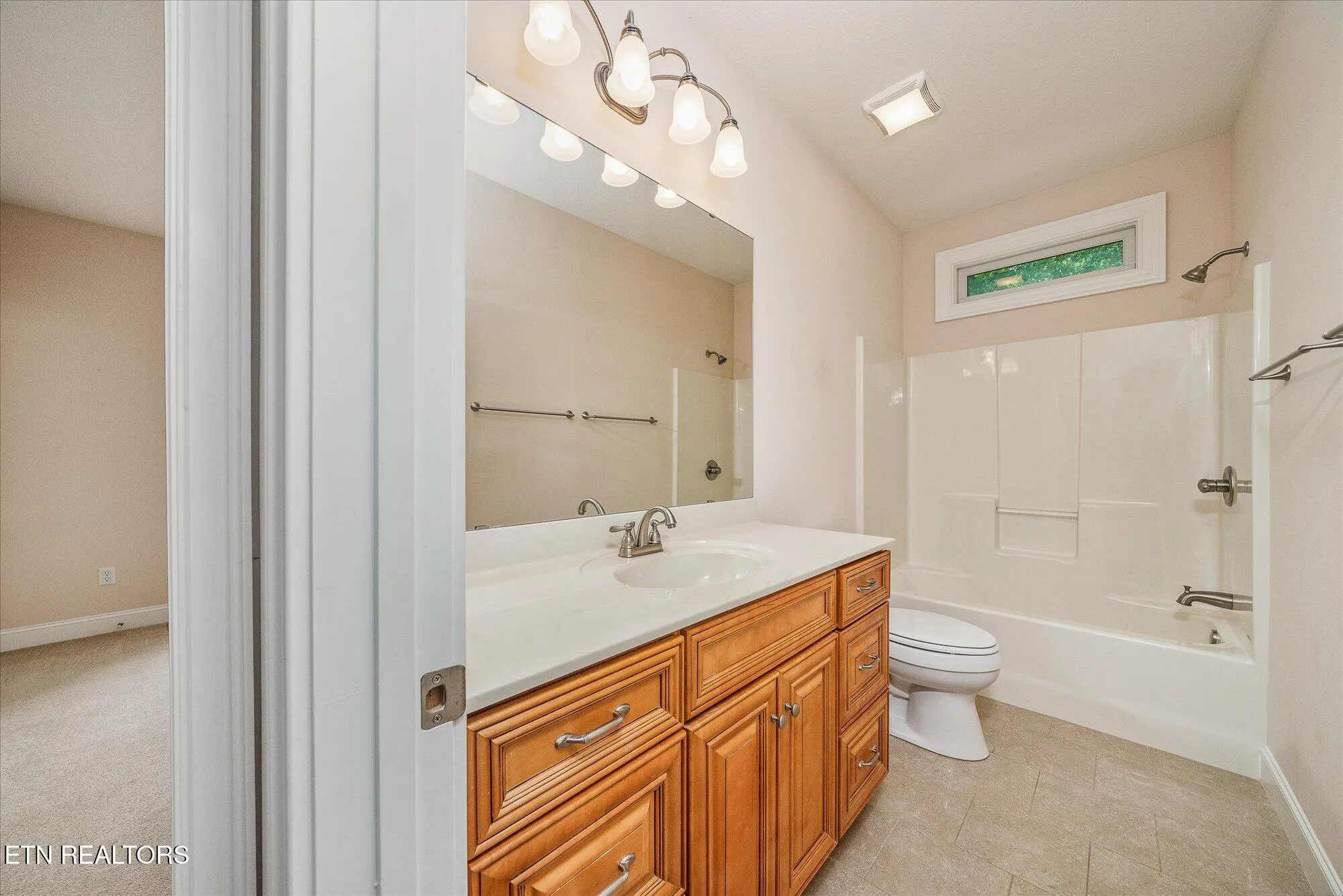 Property Slideshow image 32 of 35 | 15 chatham ct, Crossville, TN, 38558