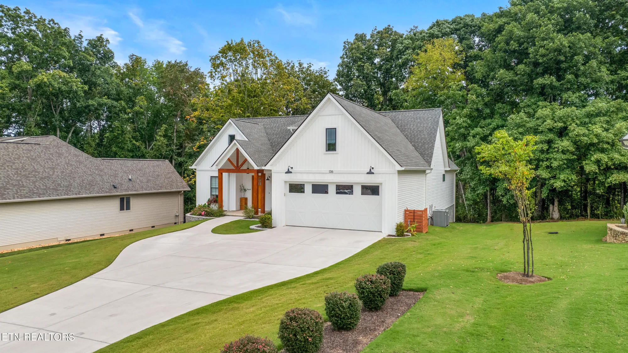 Property Slideshow image 41 of 47 | 136 pocola way, Loudon, TN, 37774