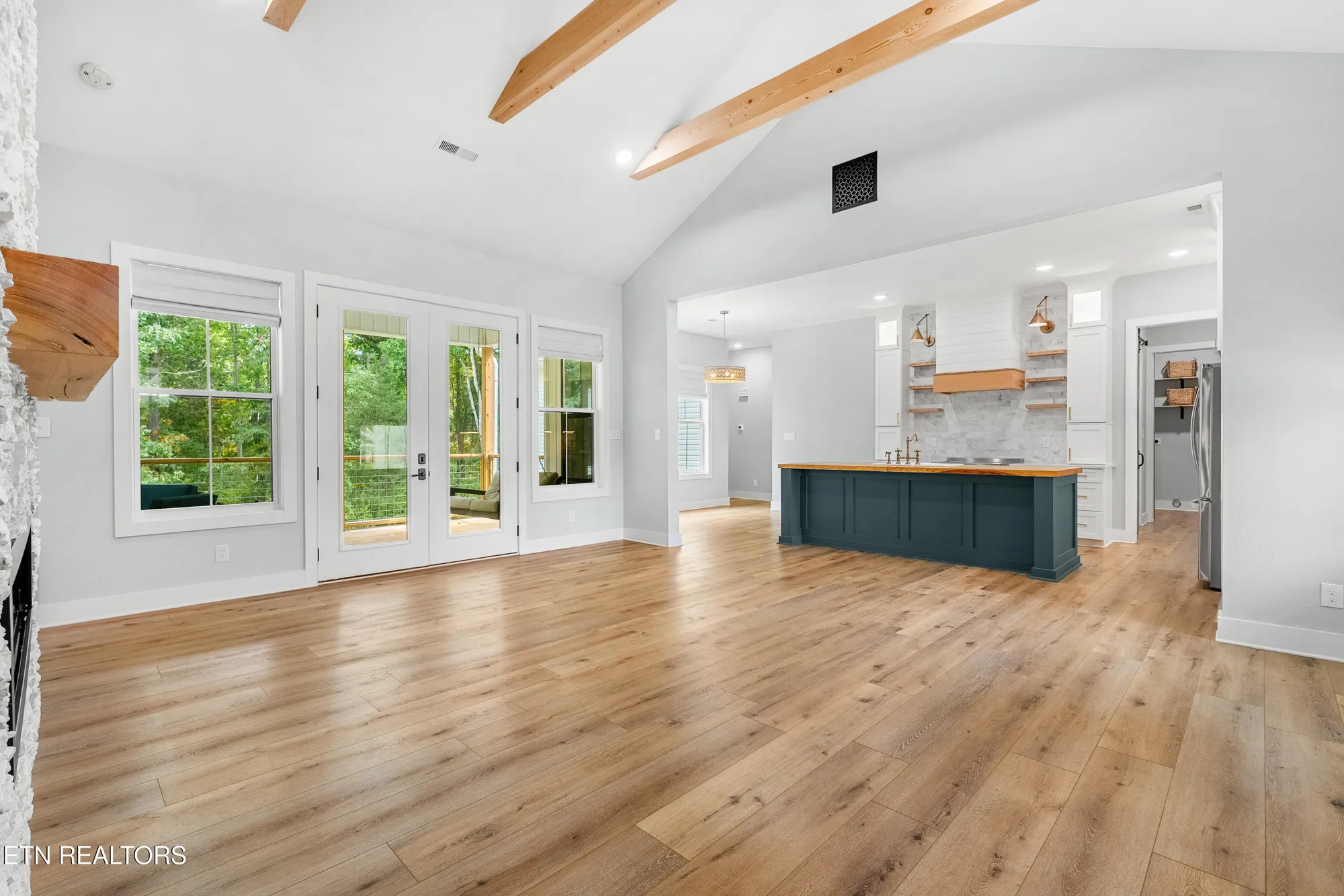 Property Slideshow image 6 of 47 | 136 pocola way, Loudon, TN, 37774