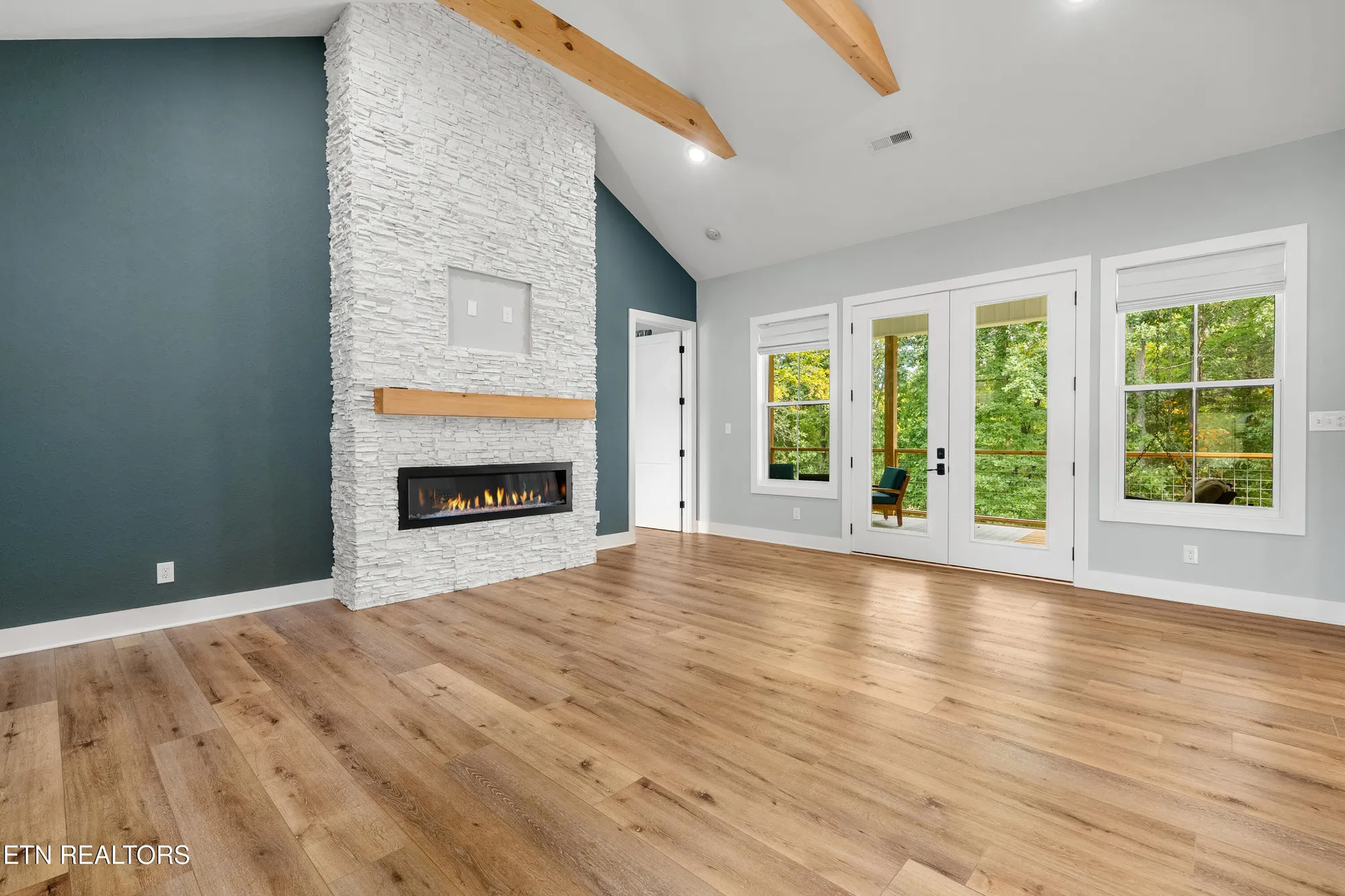 Property Slideshow image 7 of 47 | 136 pocola way, Loudon, TN, 37774