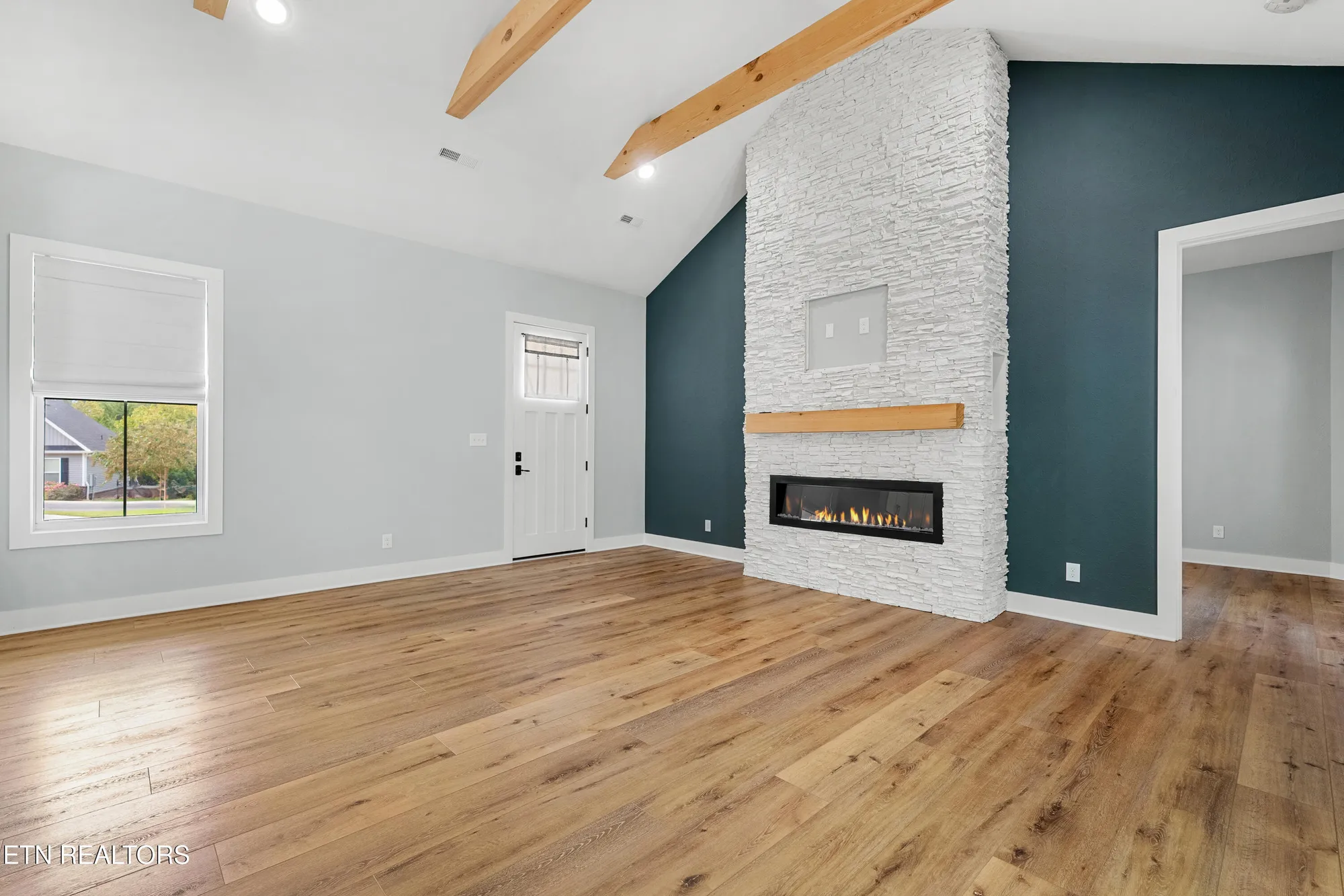 Property Slideshow image 8 of 47 | 136 pocola way, Loudon, TN, 37774