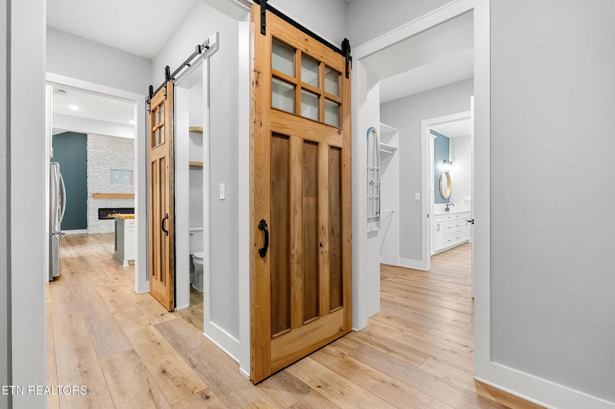 Property Slideshow image 21 of 47 | 136 pocola way, Loudon, TN, 37774