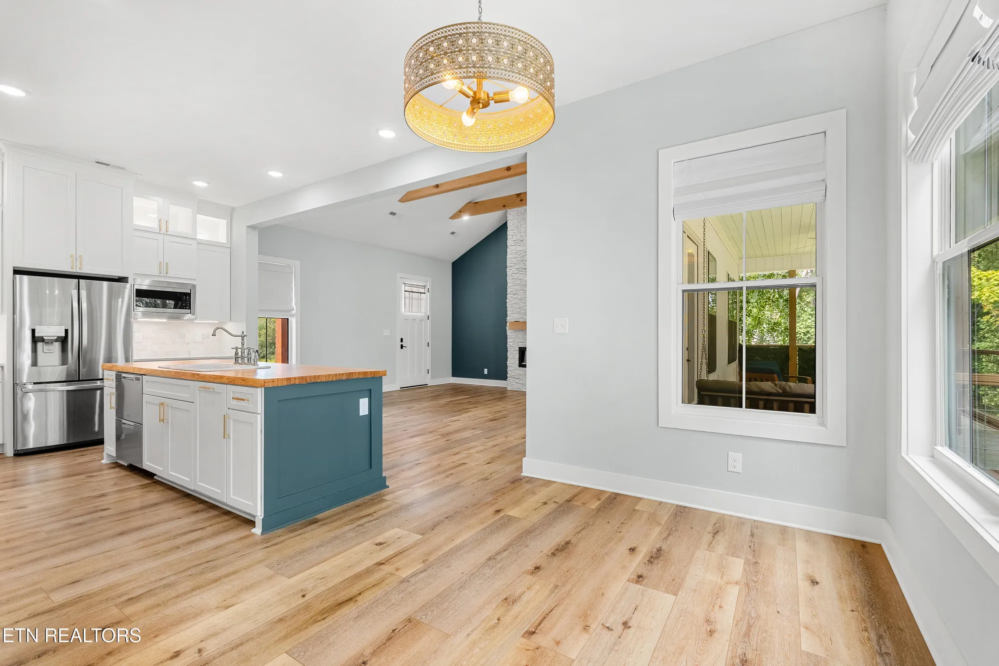 Property Slideshow image 14 of 47 | 136 pocola way, Loudon, TN, 37774