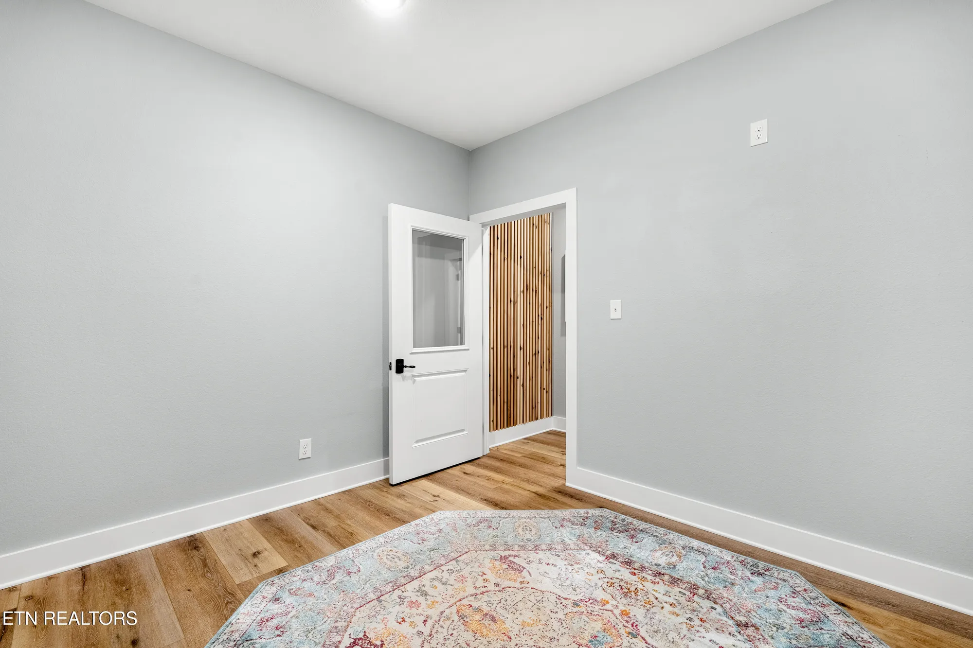 Property Slideshow image 28 of 47 | 136 pocola way, Loudon, TN, 37774