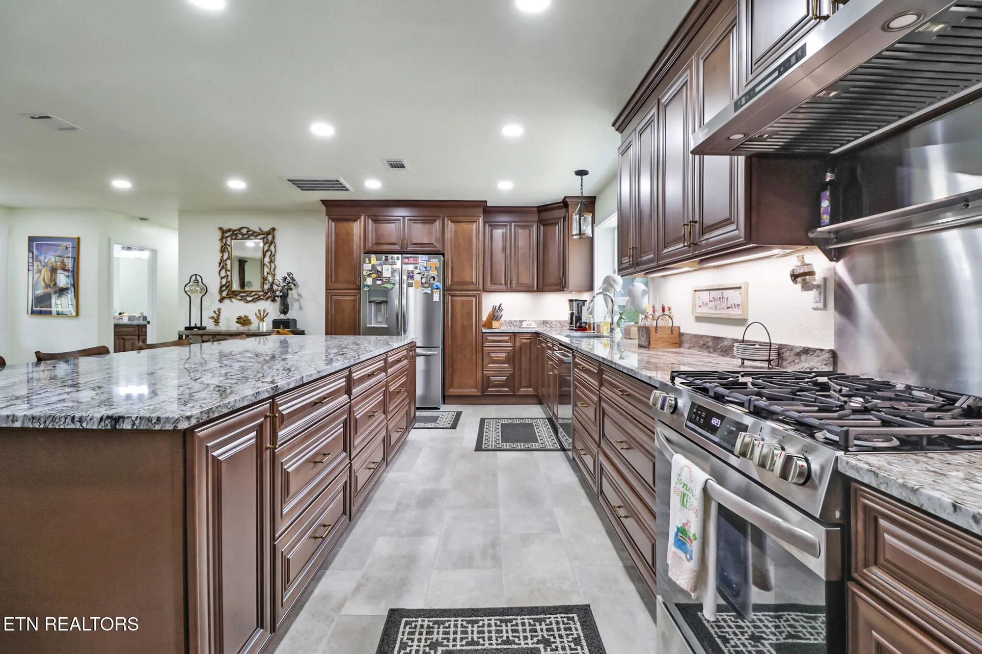 Property Slideshow image 9 of 36 | 105 fairway dr, Crossville, TN, 38558