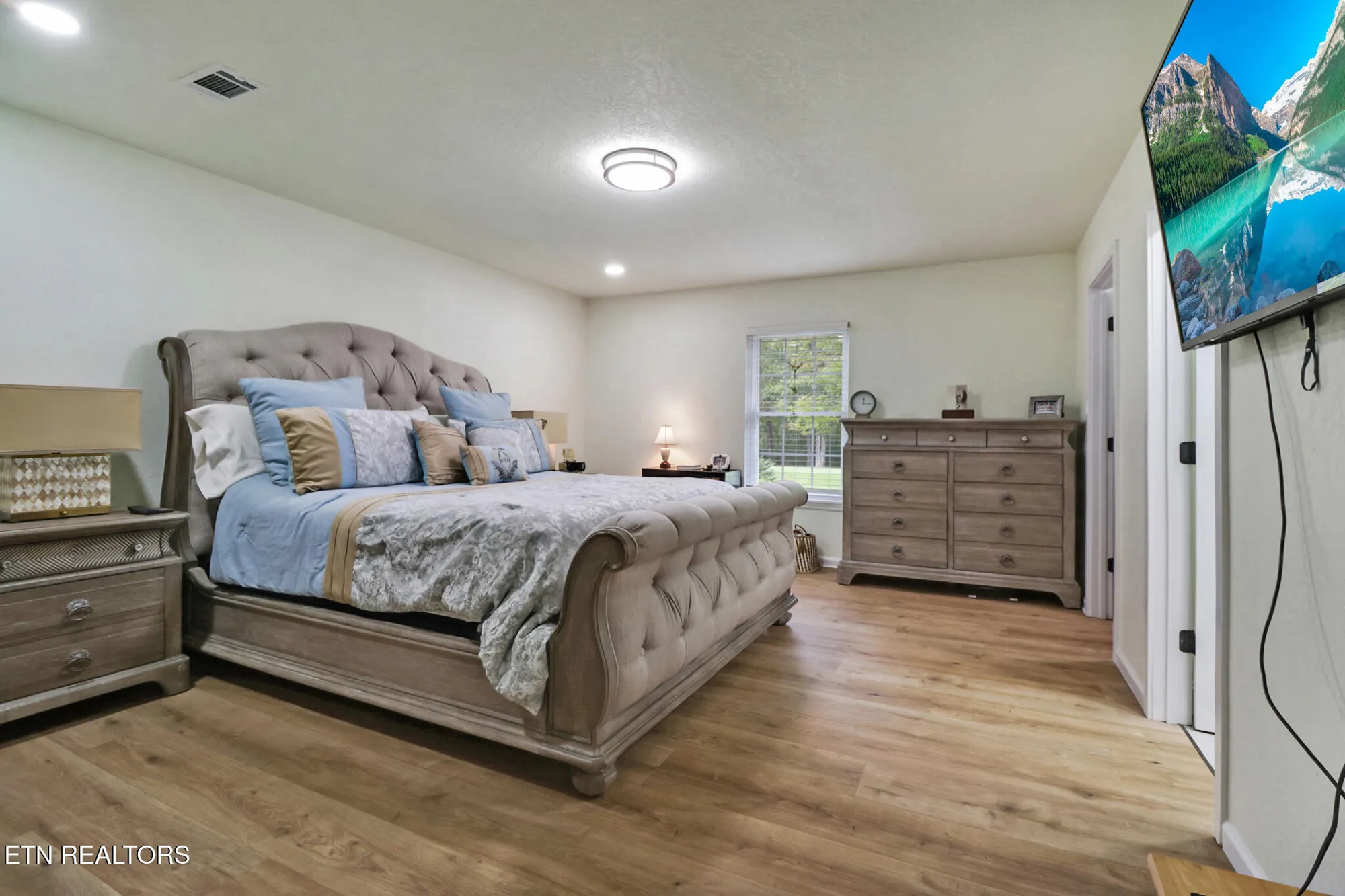 Property Slideshow image 17 of 36 | 105 fairway dr, Crossville, TN, 38558