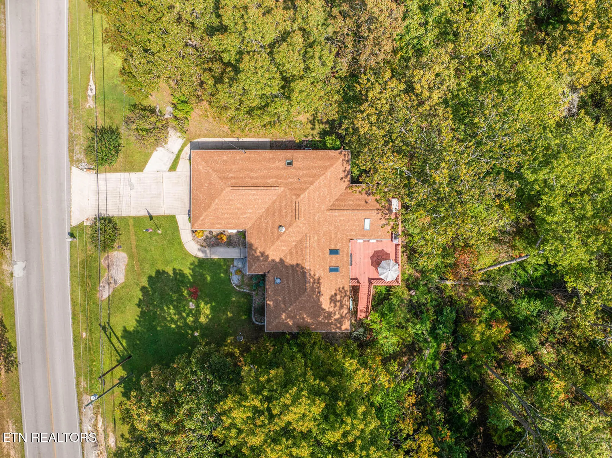 Property Slideshow image 4 of 43 | 191 snead dr, Crossville, TN, 38558