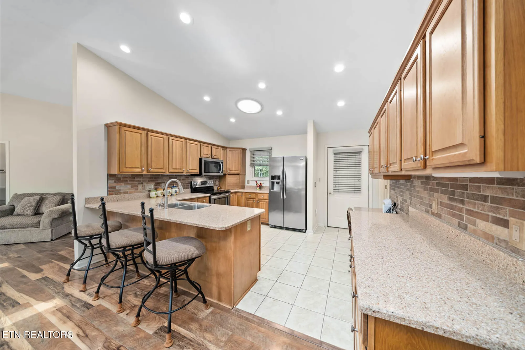 Property Slideshow image 11 of 43 | 191 snead dr, Crossville, TN, 38558