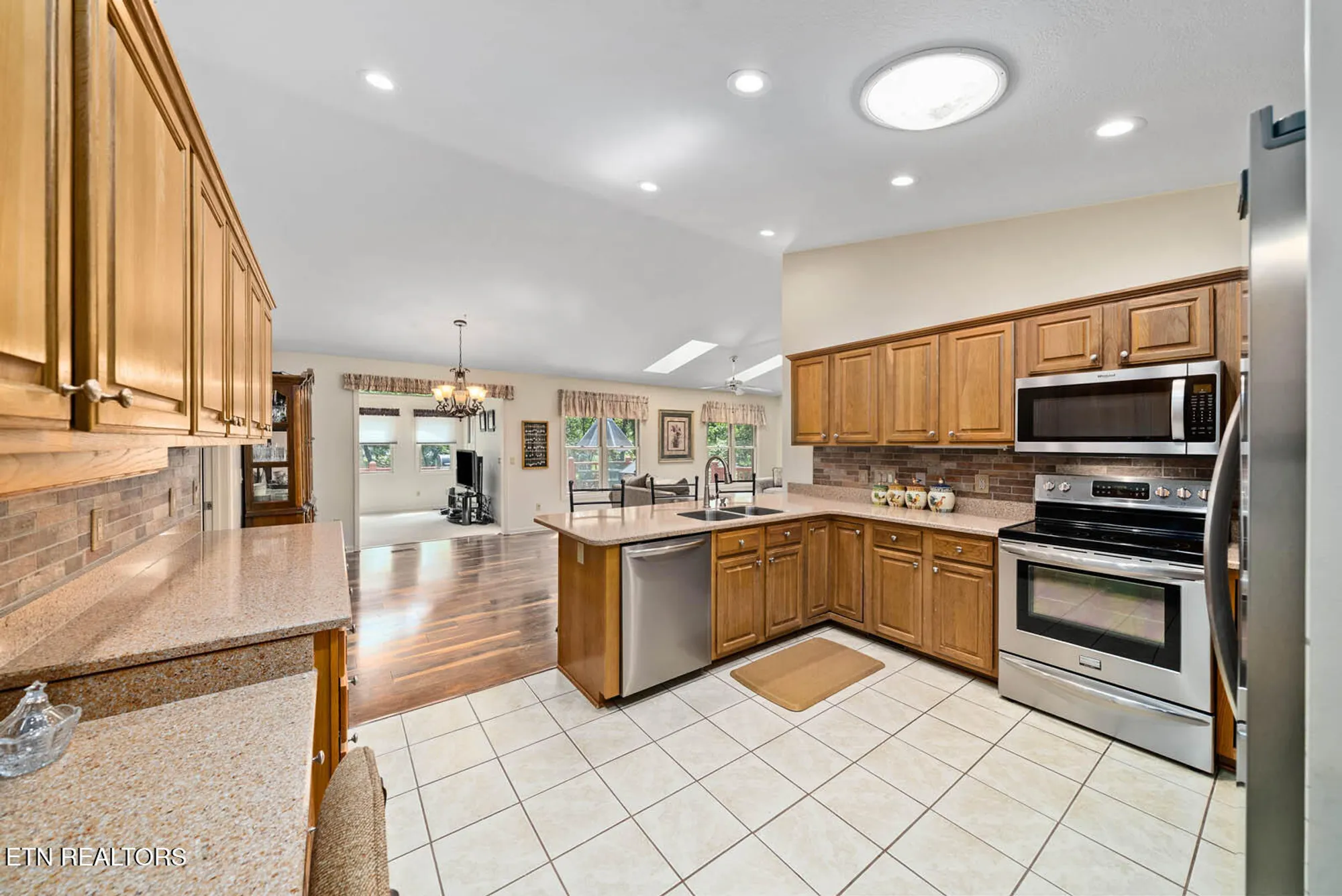 Property Slideshow image 14 of 43 | 191 snead dr, Crossville, TN, 38558