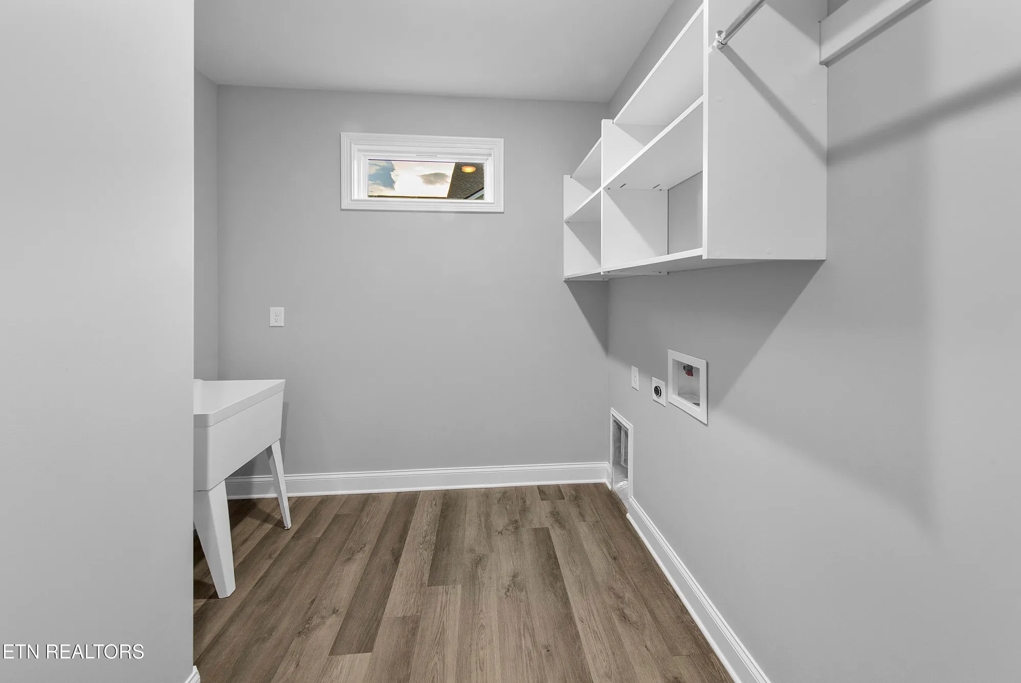 Property Slideshow image 30 of 43 | 328 cedar branch trl, Lenoir City, TN, 37772