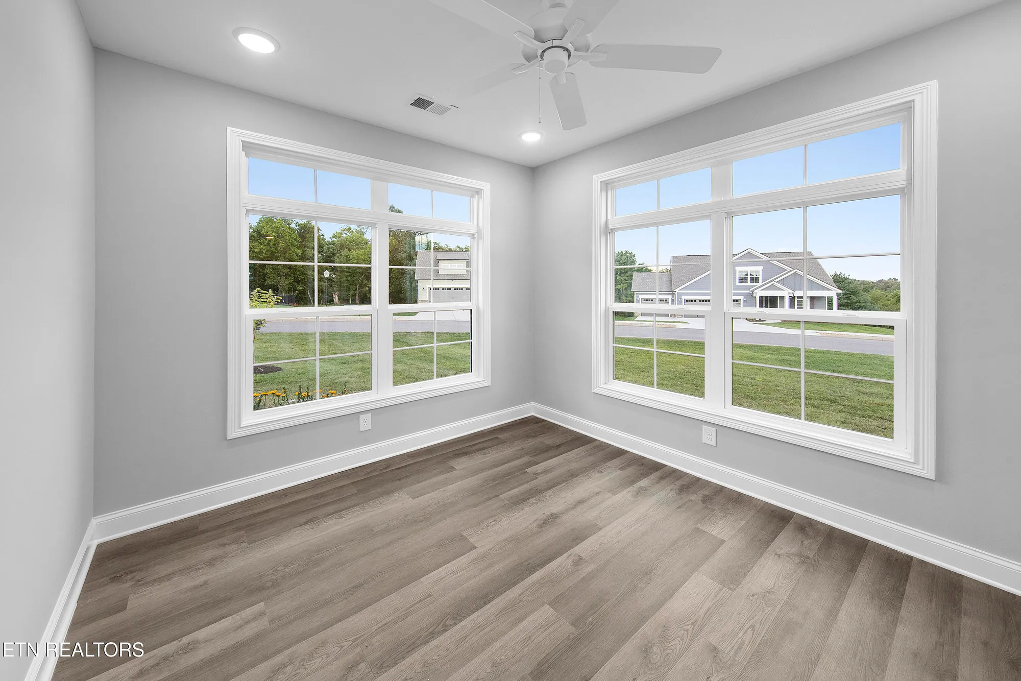 Property Slideshow image 9 of 43 | 328 cedar branch trl, Lenoir City, TN, 37772