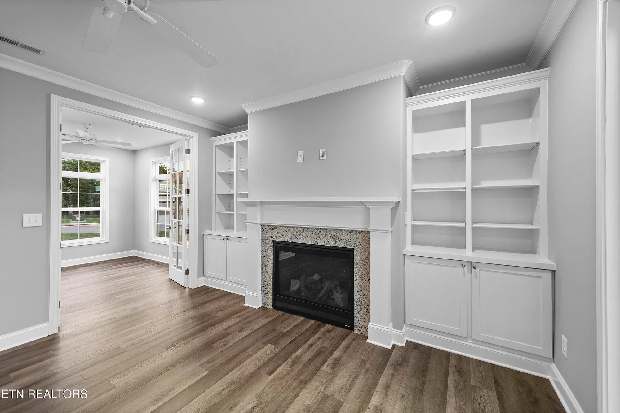 Property Slideshow image 7 of 43 | 328 cedar branch trl, Lenoir City, TN, 37772