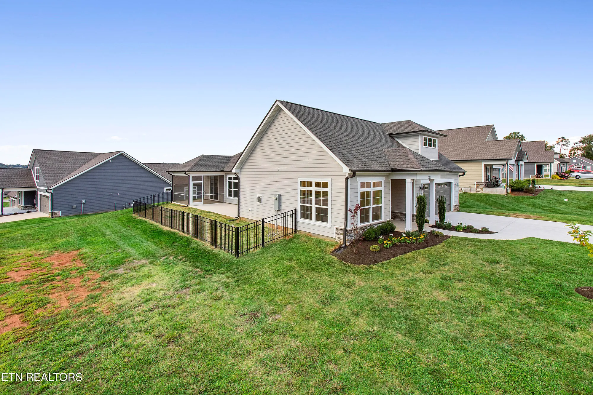 Property Slideshow image 42 of 43 | 328 cedar branch trl, Lenoir City, TN, 37772