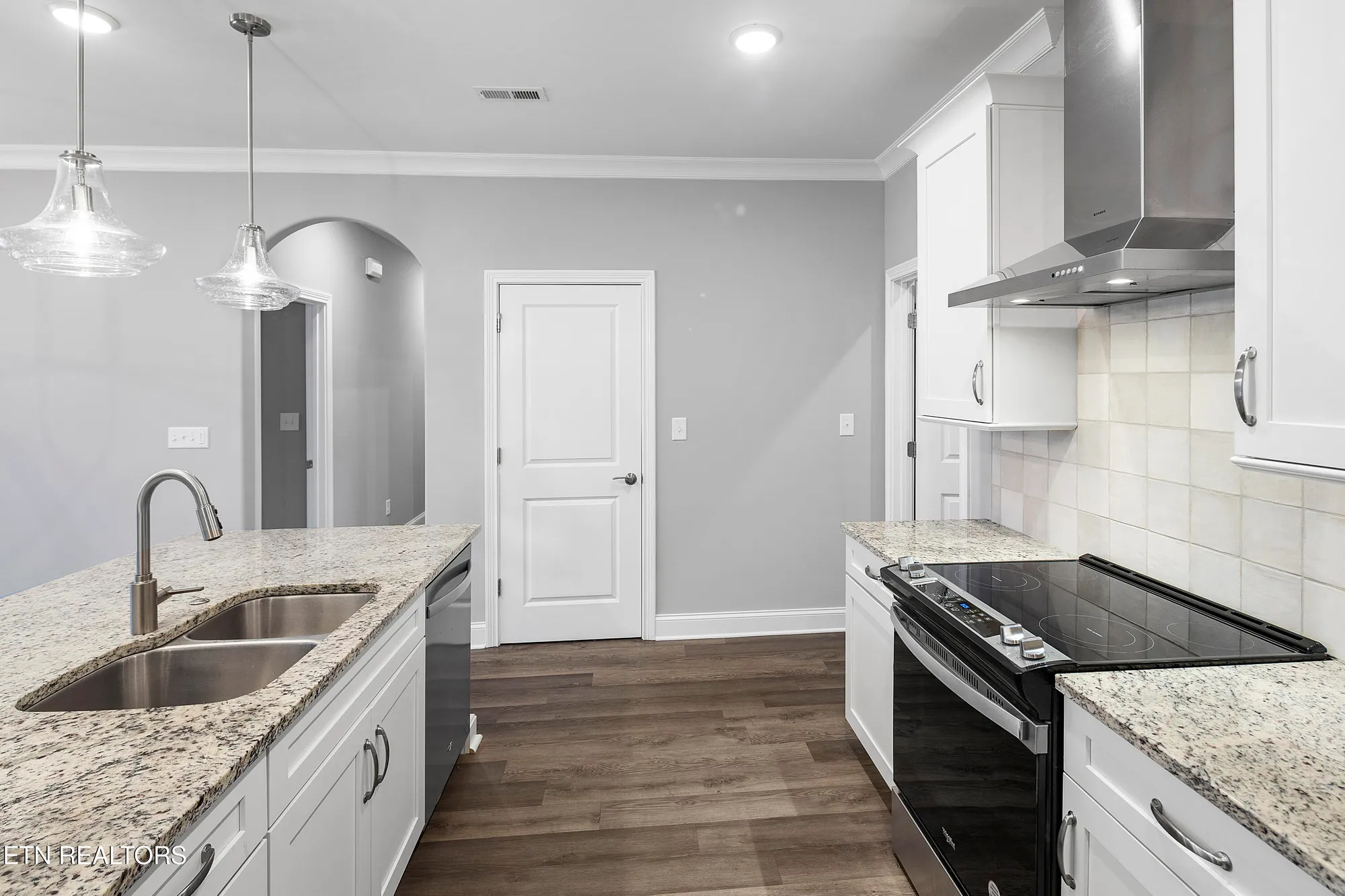 Property Slideshow image 19 of 43 | 328 cedar branch trl, Lenoir City, TN, 37772