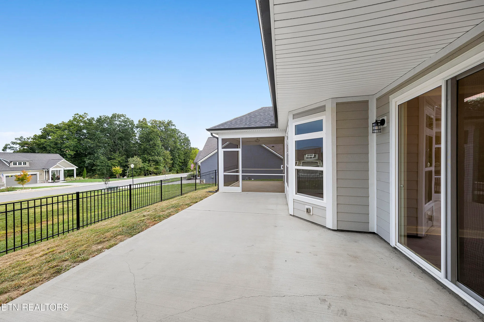 Property Slideshow image 34 of 43 | 328 cedar branch trl, Lenoir City, TN, 37772