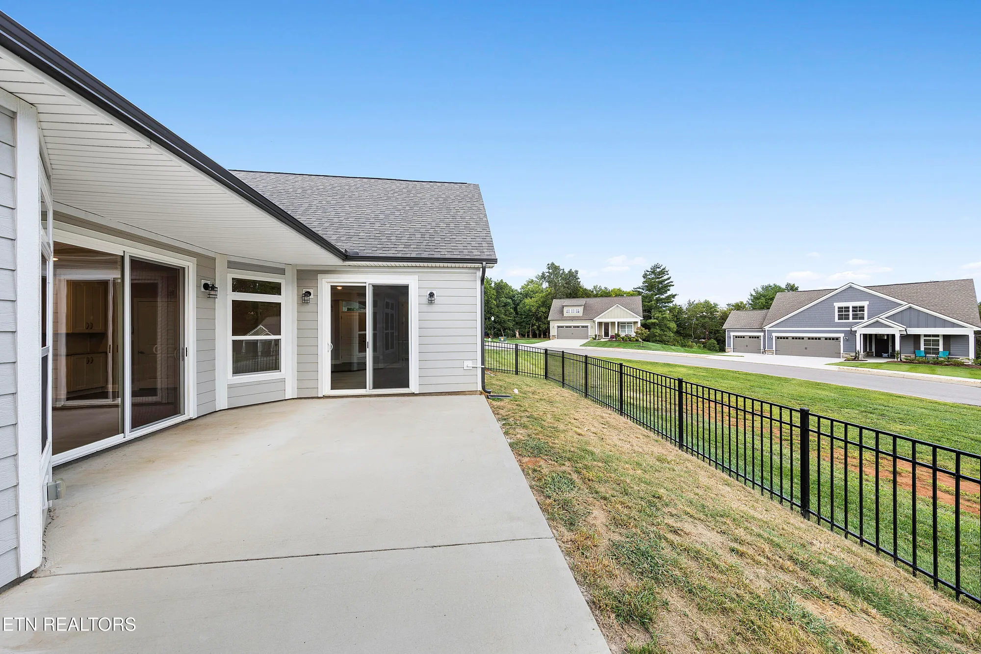 Property Slideshow image 35 of 43 | 328 cedar branch trl, Lenoir City, TN, 37772