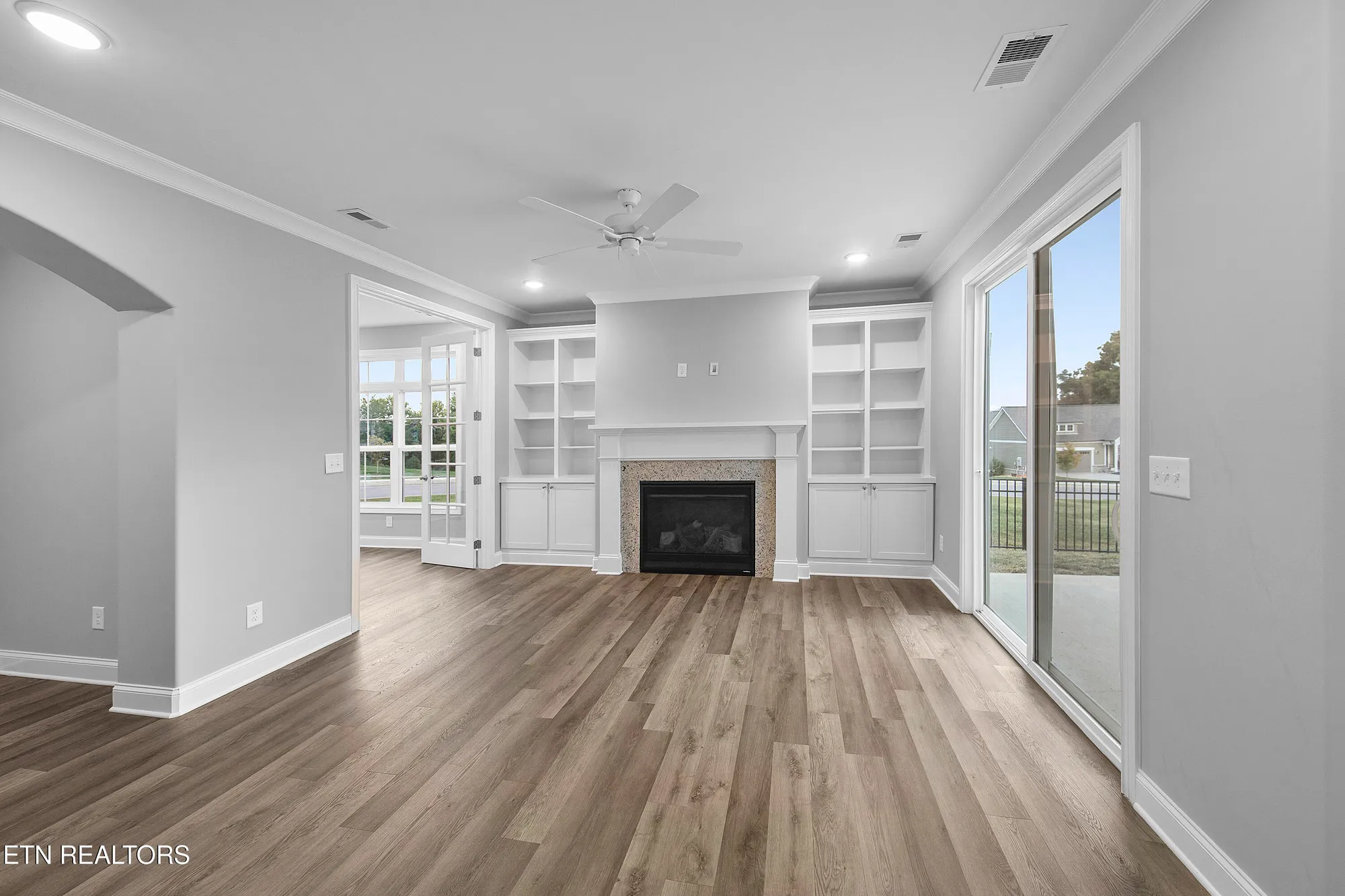 Property Slideshow image 4 of 43 | 328 cedar branch trl, Lenoir City, TN, 37772