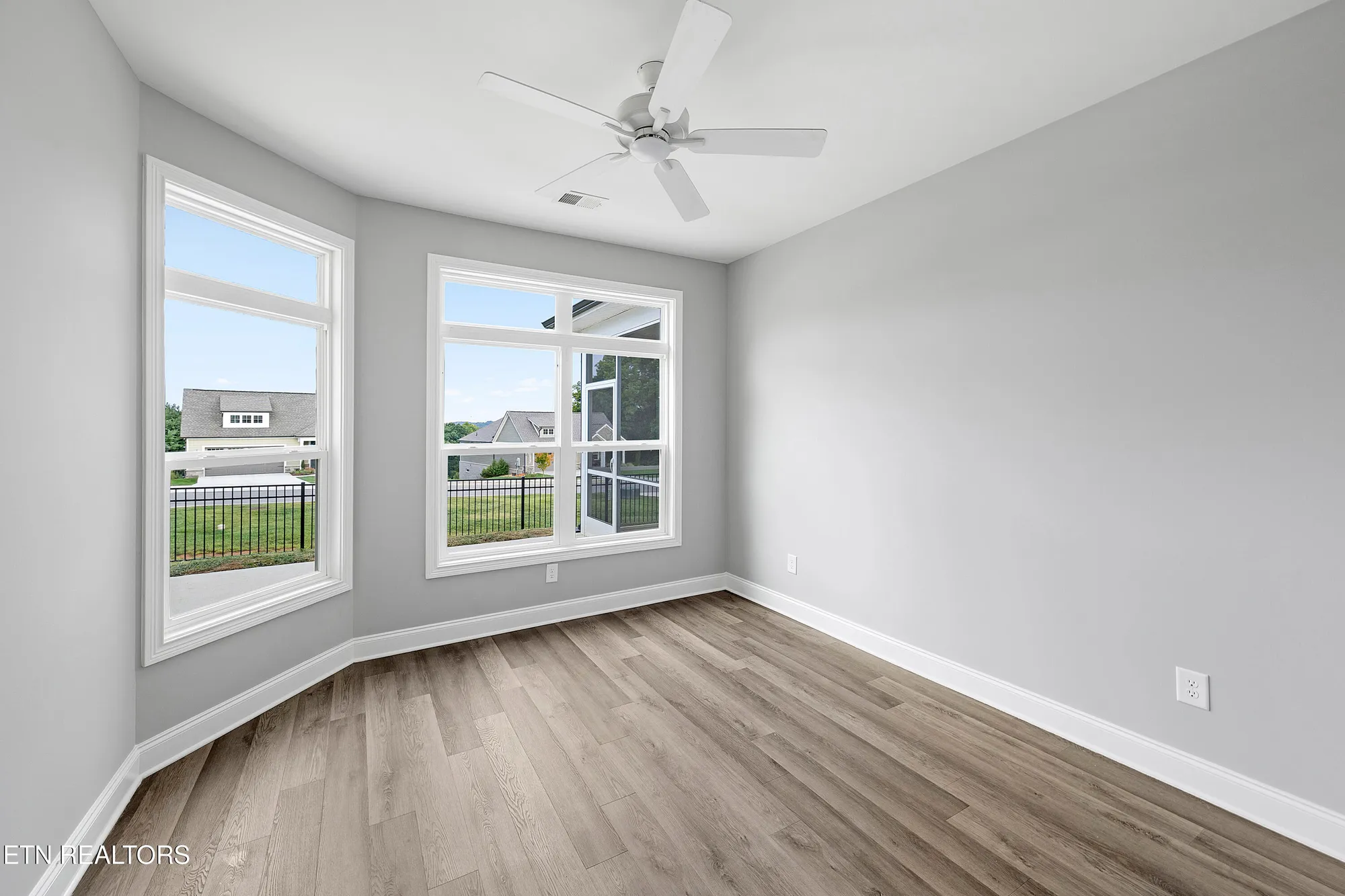 Property Slideshow image 27 of 43 | 328 cedar branch trl, Lenoir City, TN, 37772