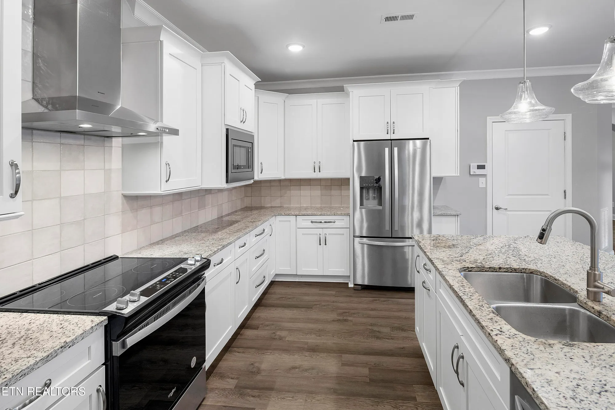 Property Slideshow image 17 of 43 | 328 cedar branch trl, Lenoir City, TN, 37772