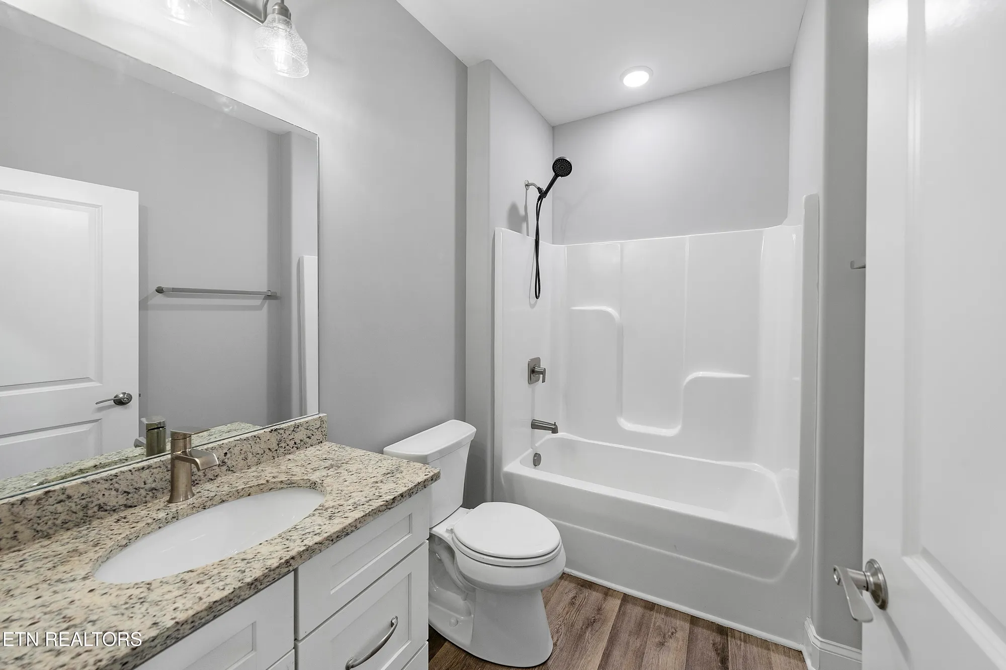 Property Slideshow image 29 of 43 | 328 cedar branch trl, Lenoir City, TN, 37772