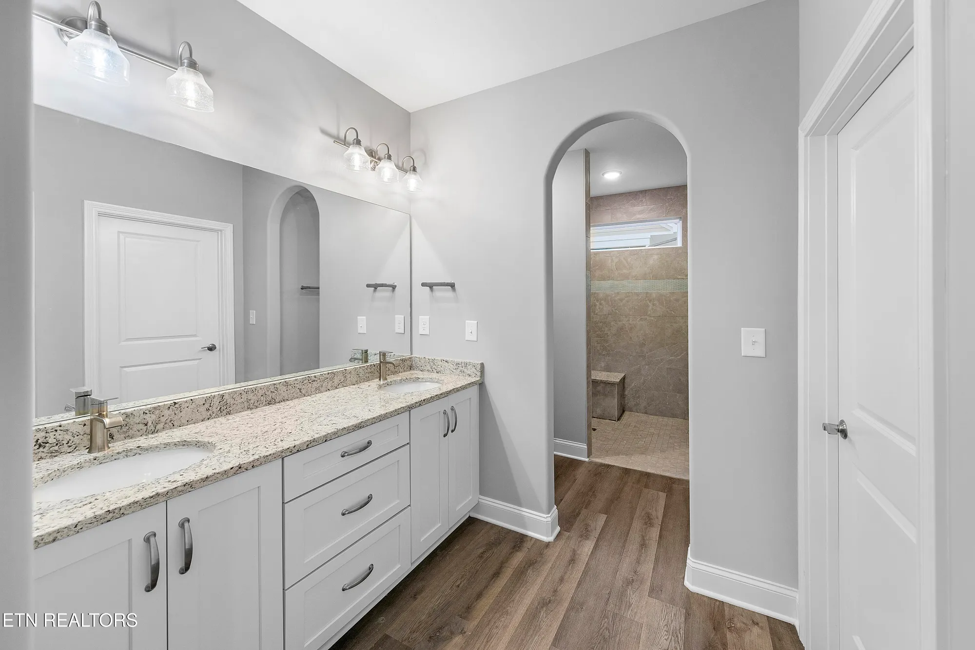 Property Slideshow image 24 of 43 | 328 cedar branch trl, Lenoir City, TN, 37772