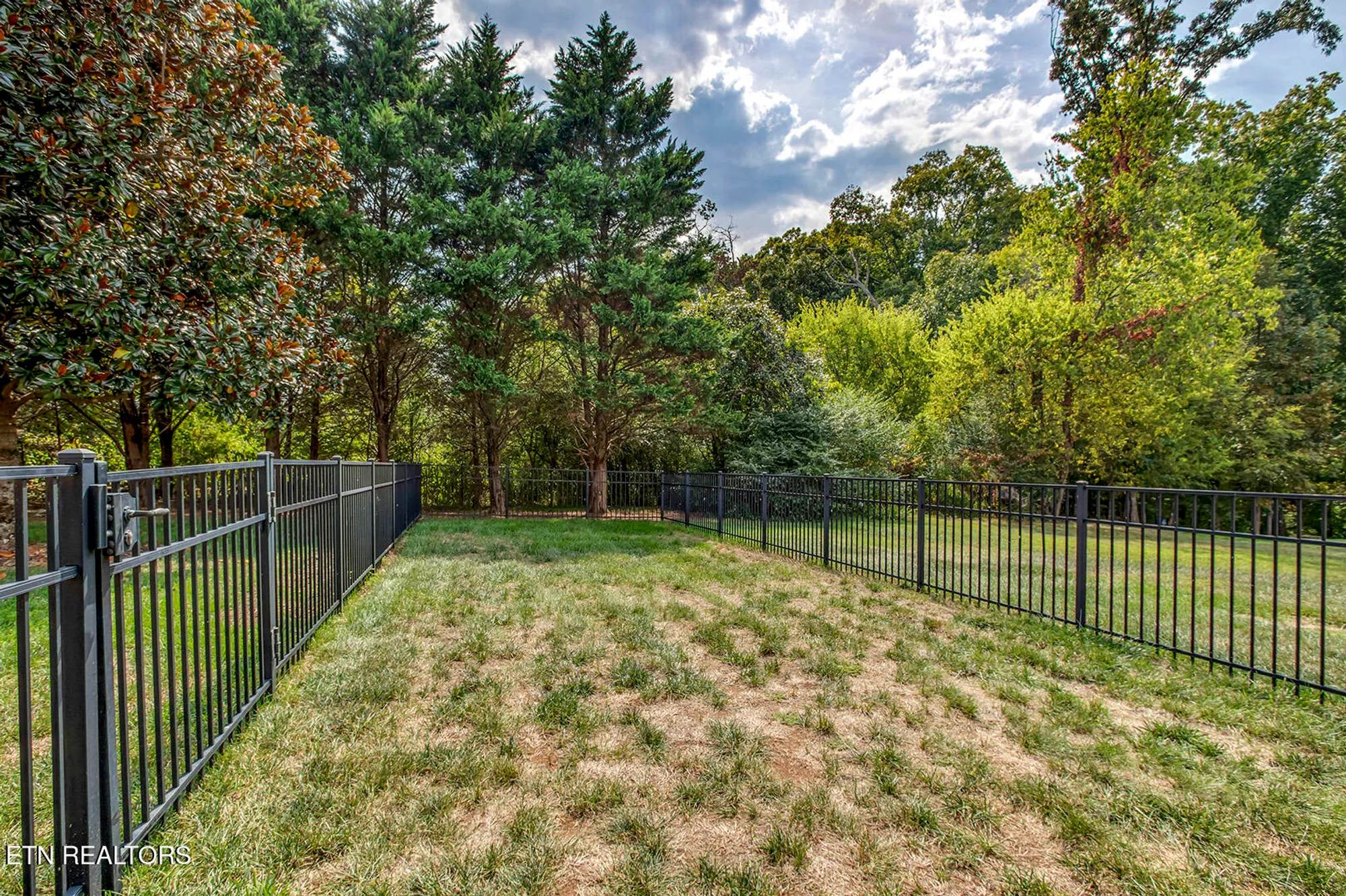 Property Slideshow image 49 of 61 | 178 tommotley dr, Loudon, TN, 37774