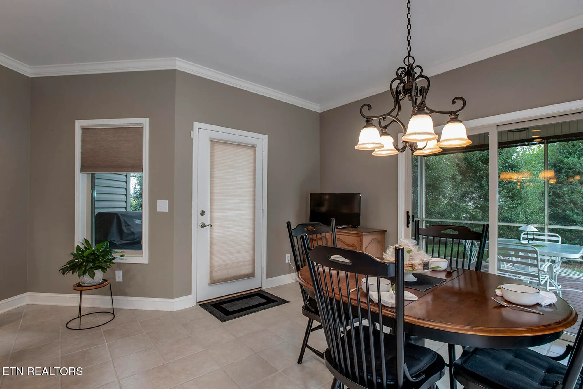 Property Slideshow image 15 of 61 | 178 tommotley dr, Loudon, TN, 37774