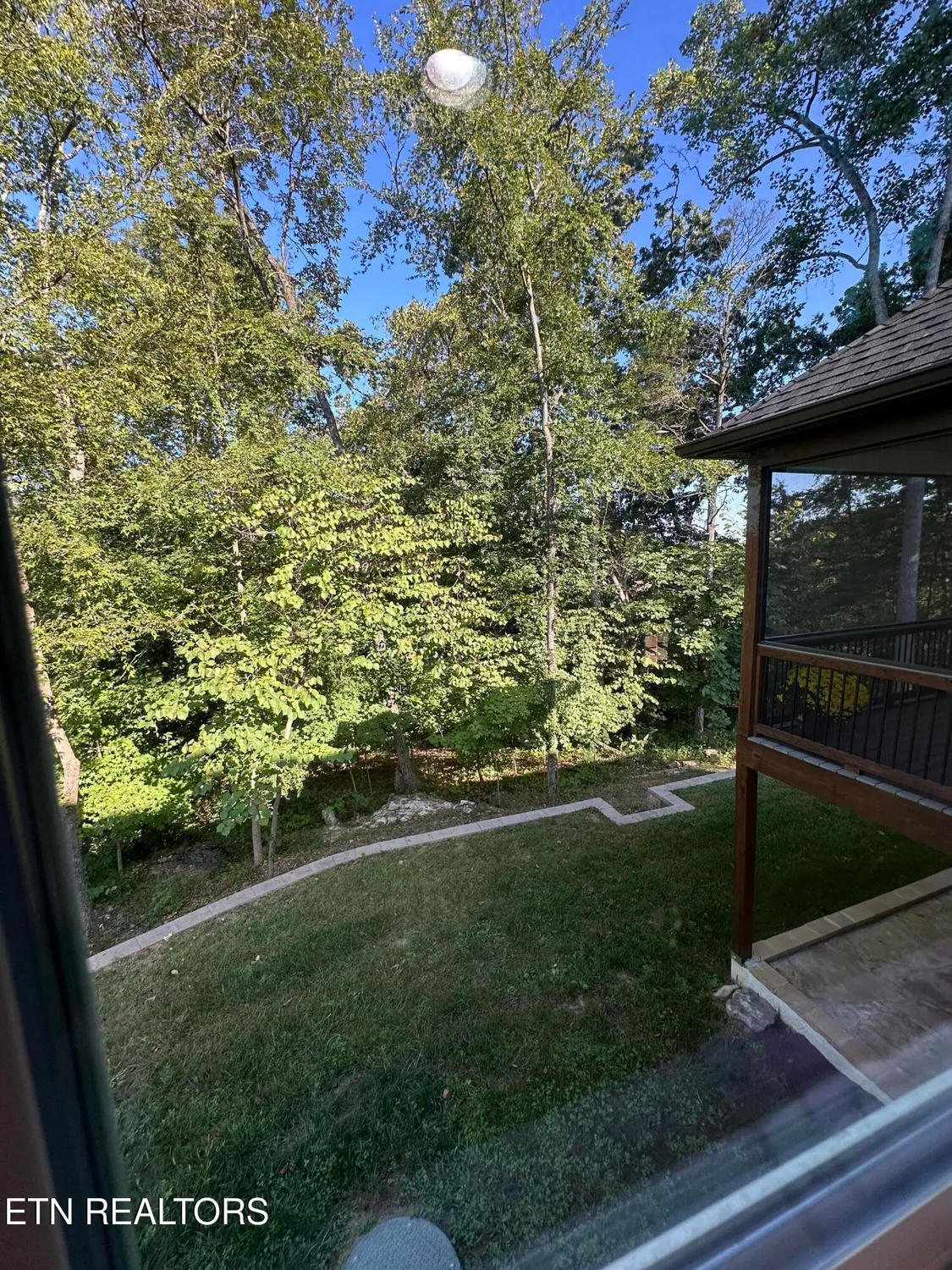 Property Slideshow image 15 of 17 | 218 mialaquo rd, Loudon, TN, 37774