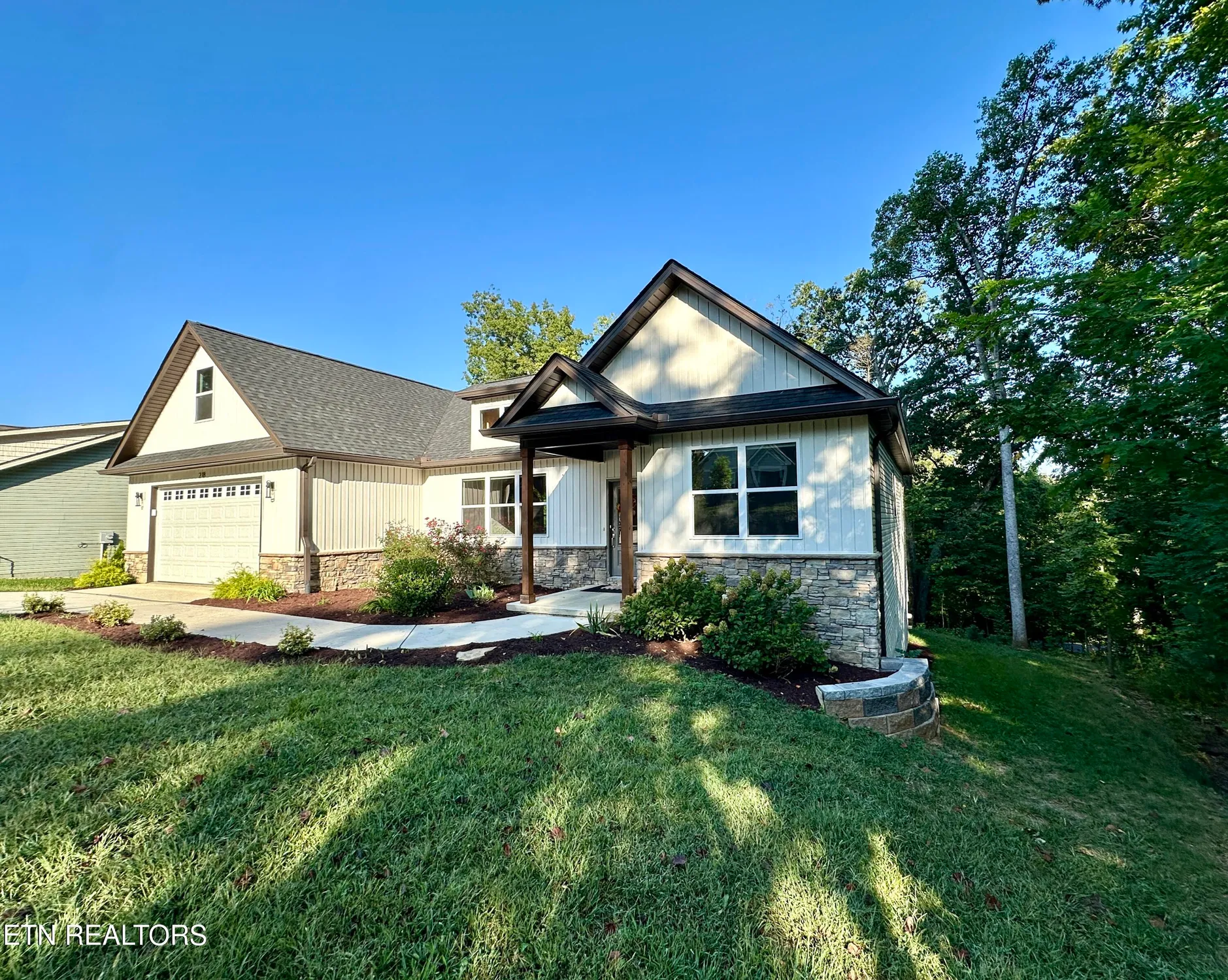 Property Slideshow image 17 of 17 | 218 mialaquo rd, Loudon, TN, 37774