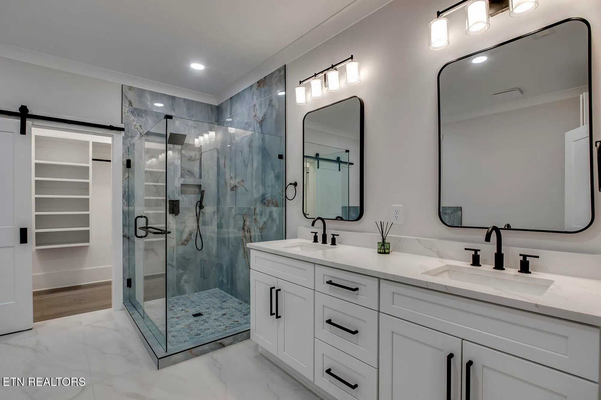 Property Slideshow image 21 of 50 | 108 oostagala dr, Loudon, TN, 37774